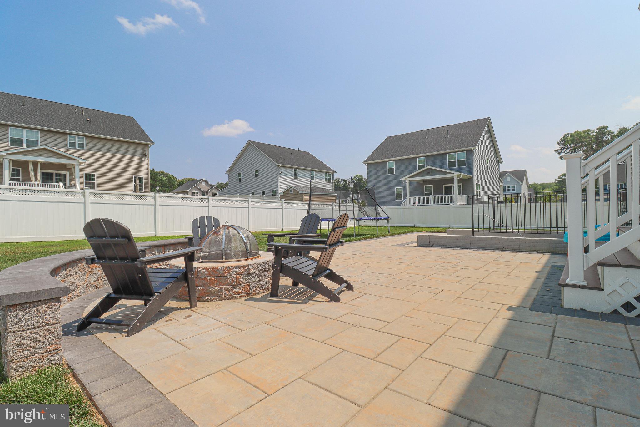 8205 Derrymore Ct