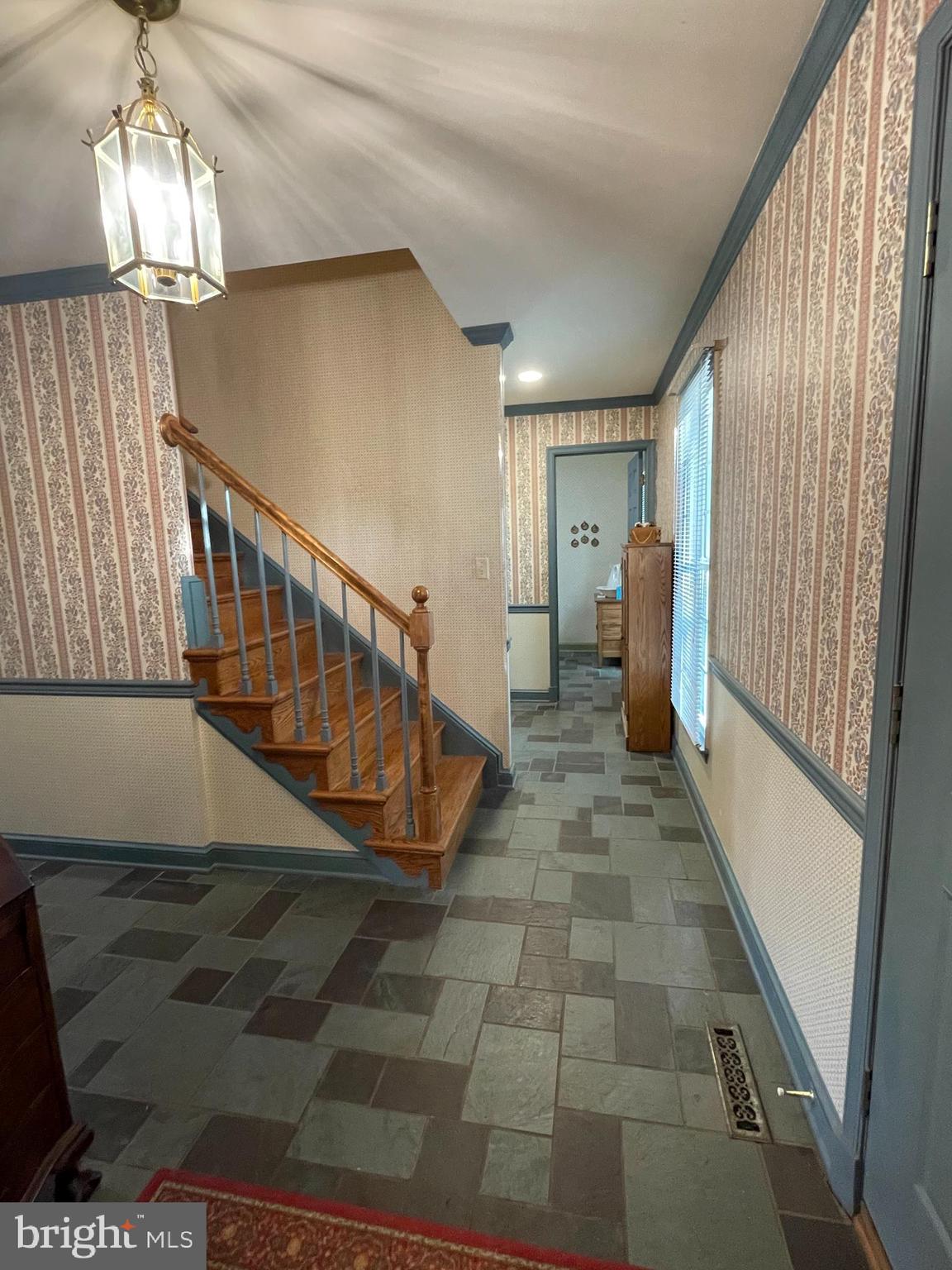 221 Rock Ridge Rd