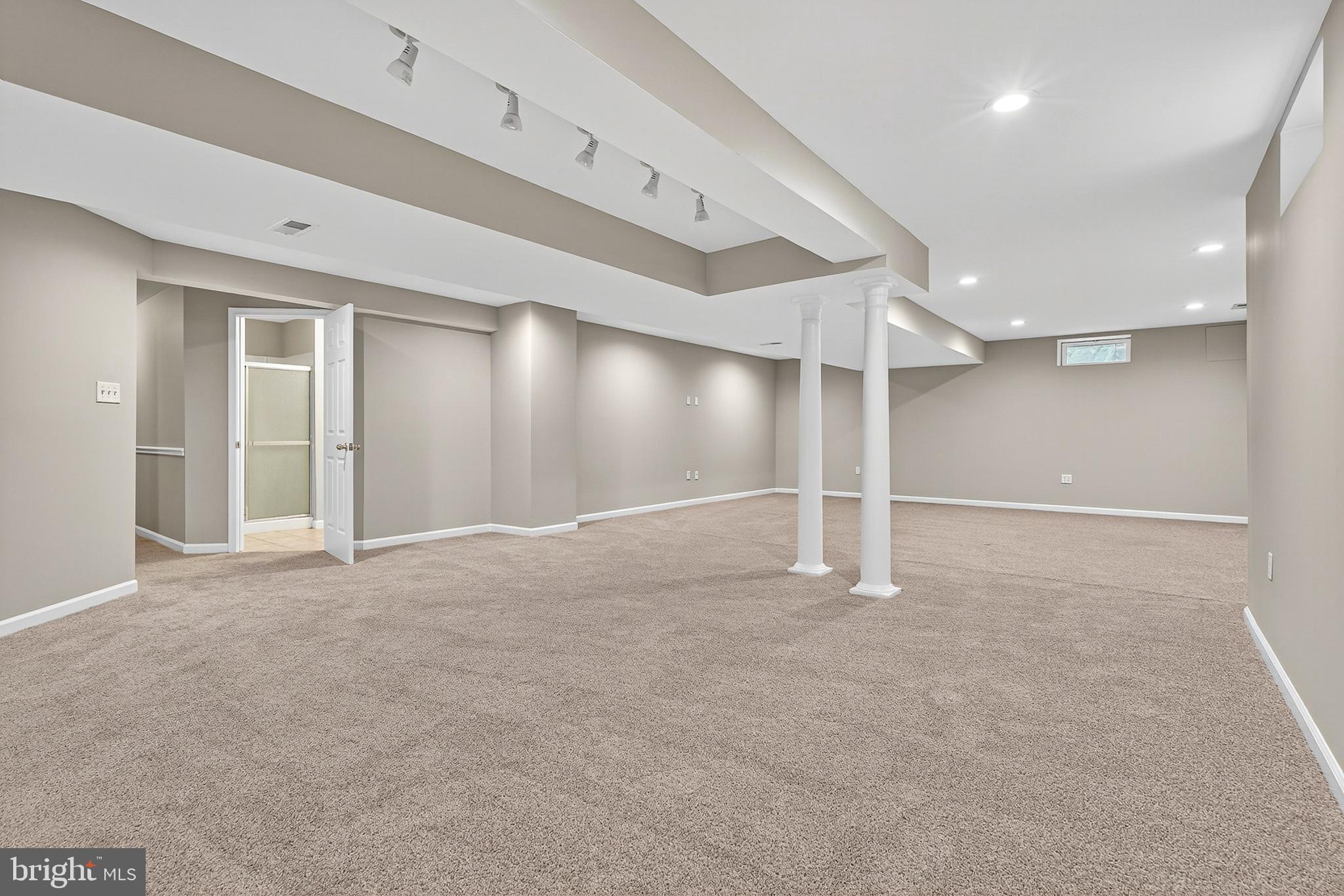 10105 SHAW DRIVE