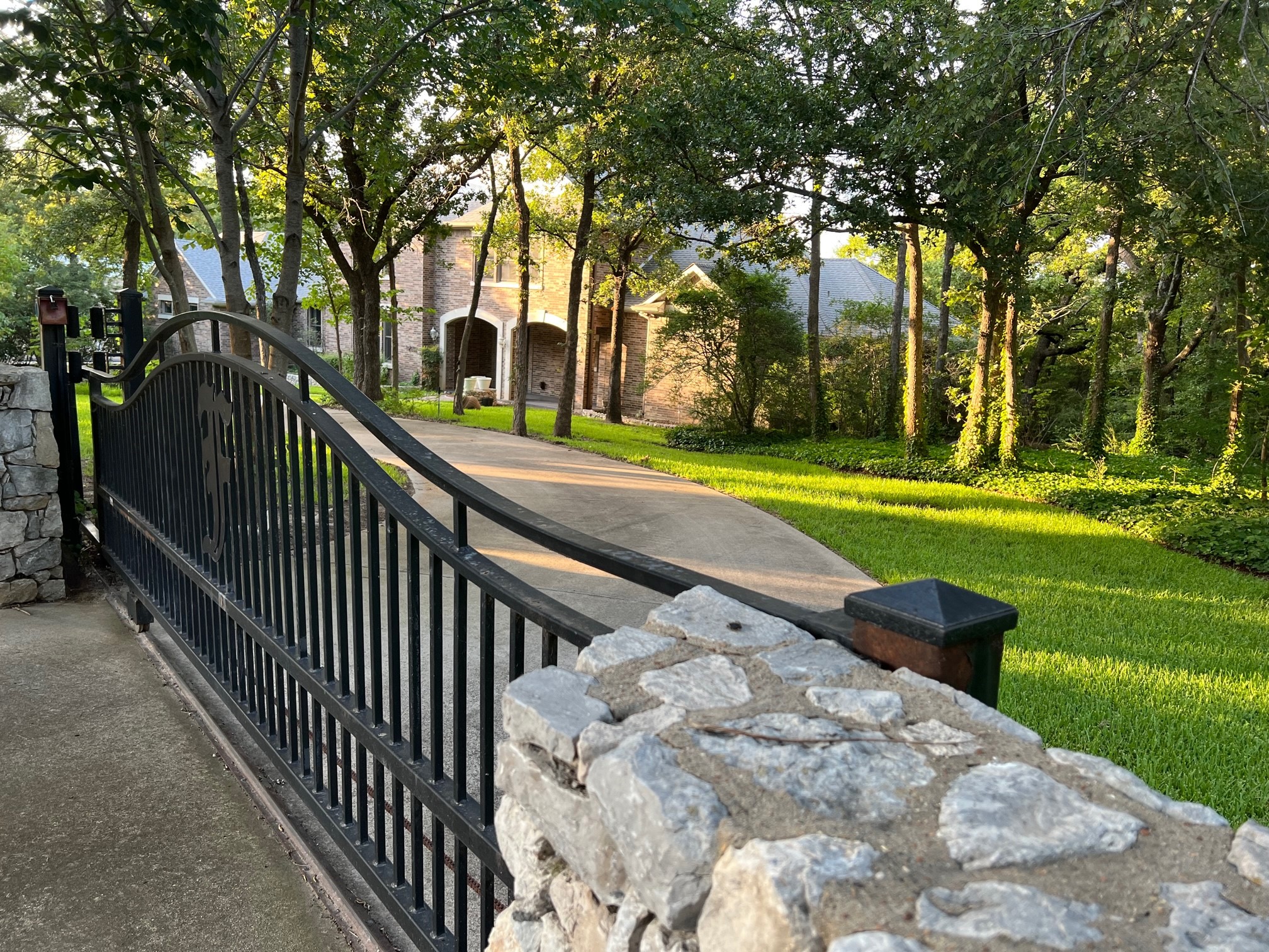 671 Majestic Oaks Drive