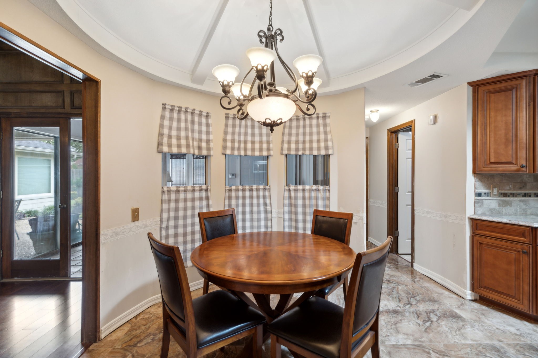 2105 Stain Glass Drive