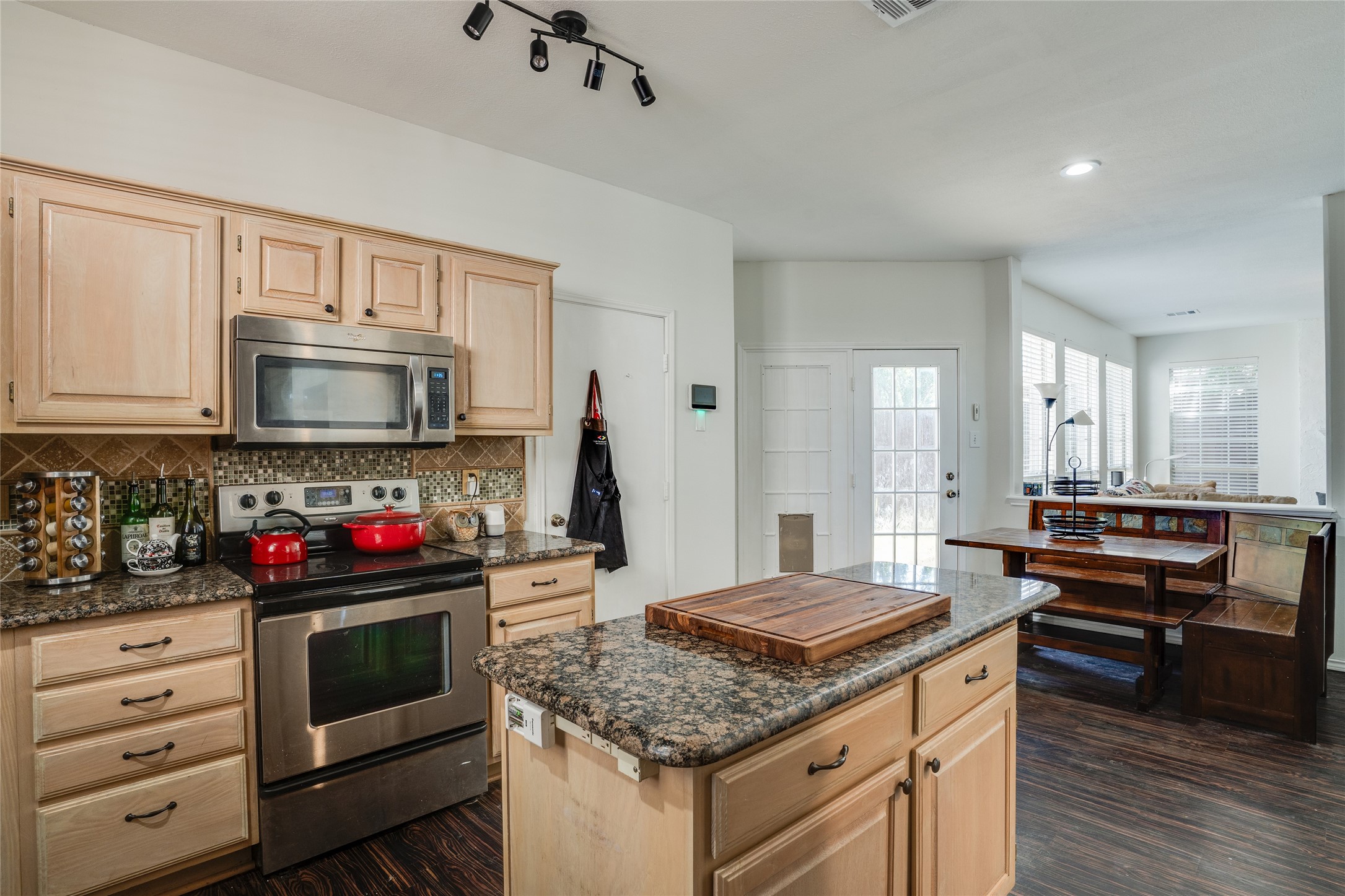 10808 Alexandria Drive