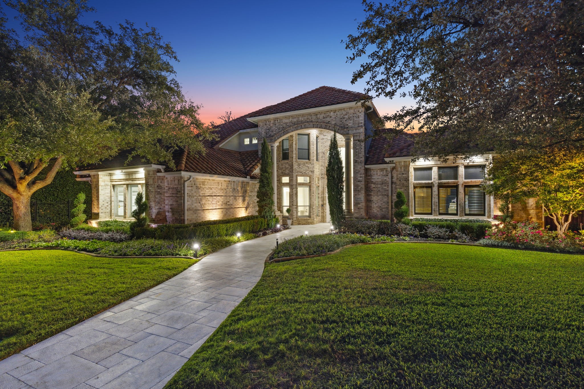 6404 Lake Forest Drive