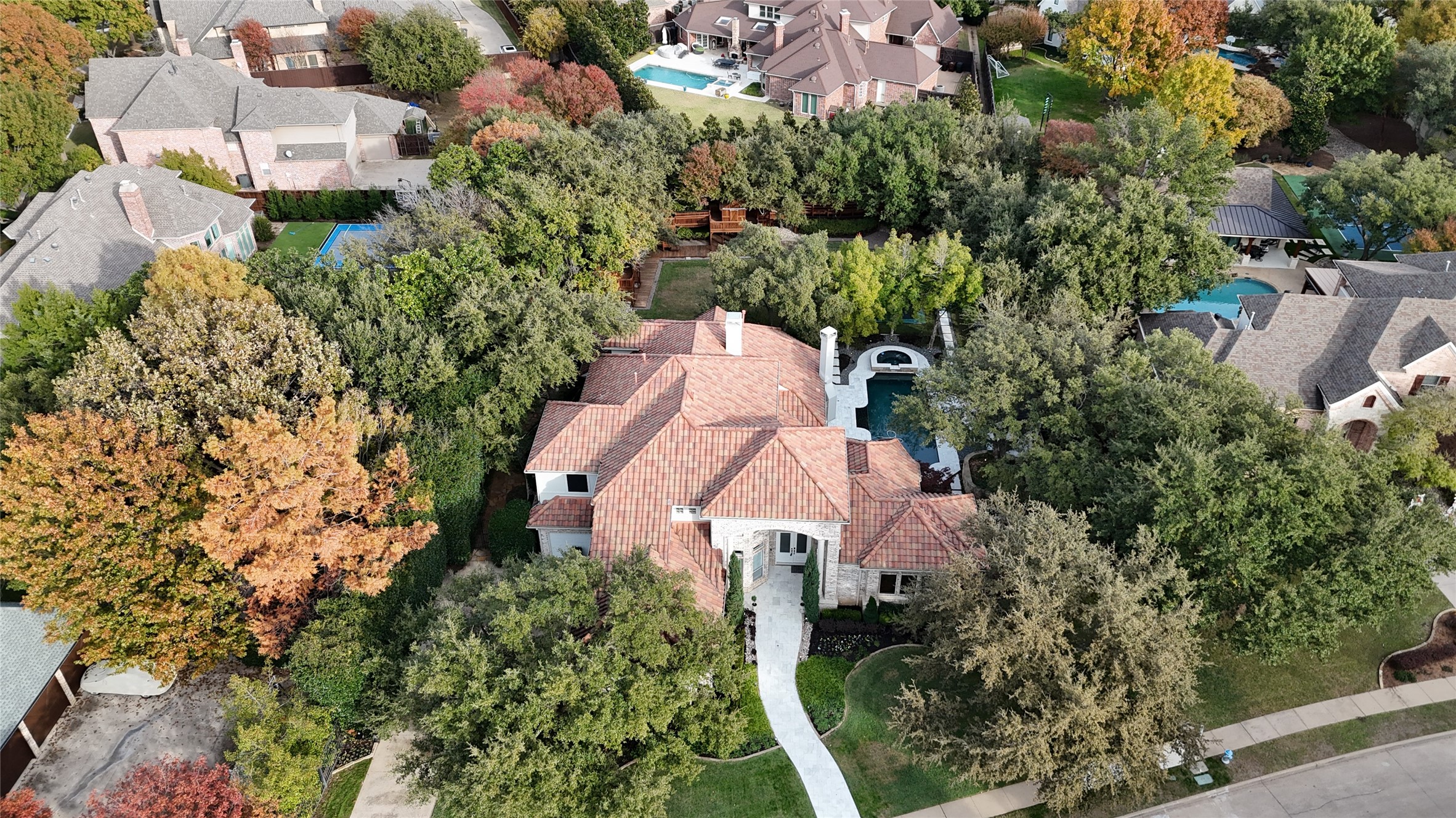6404 Lake Forest Drive