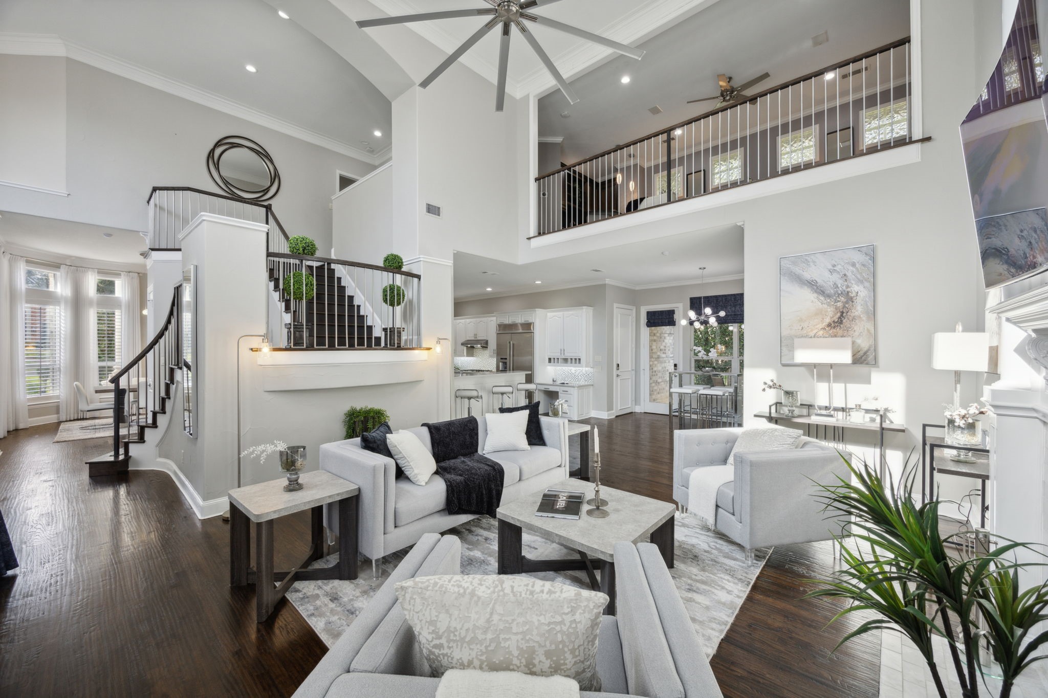 6404 Lake Forest Drive