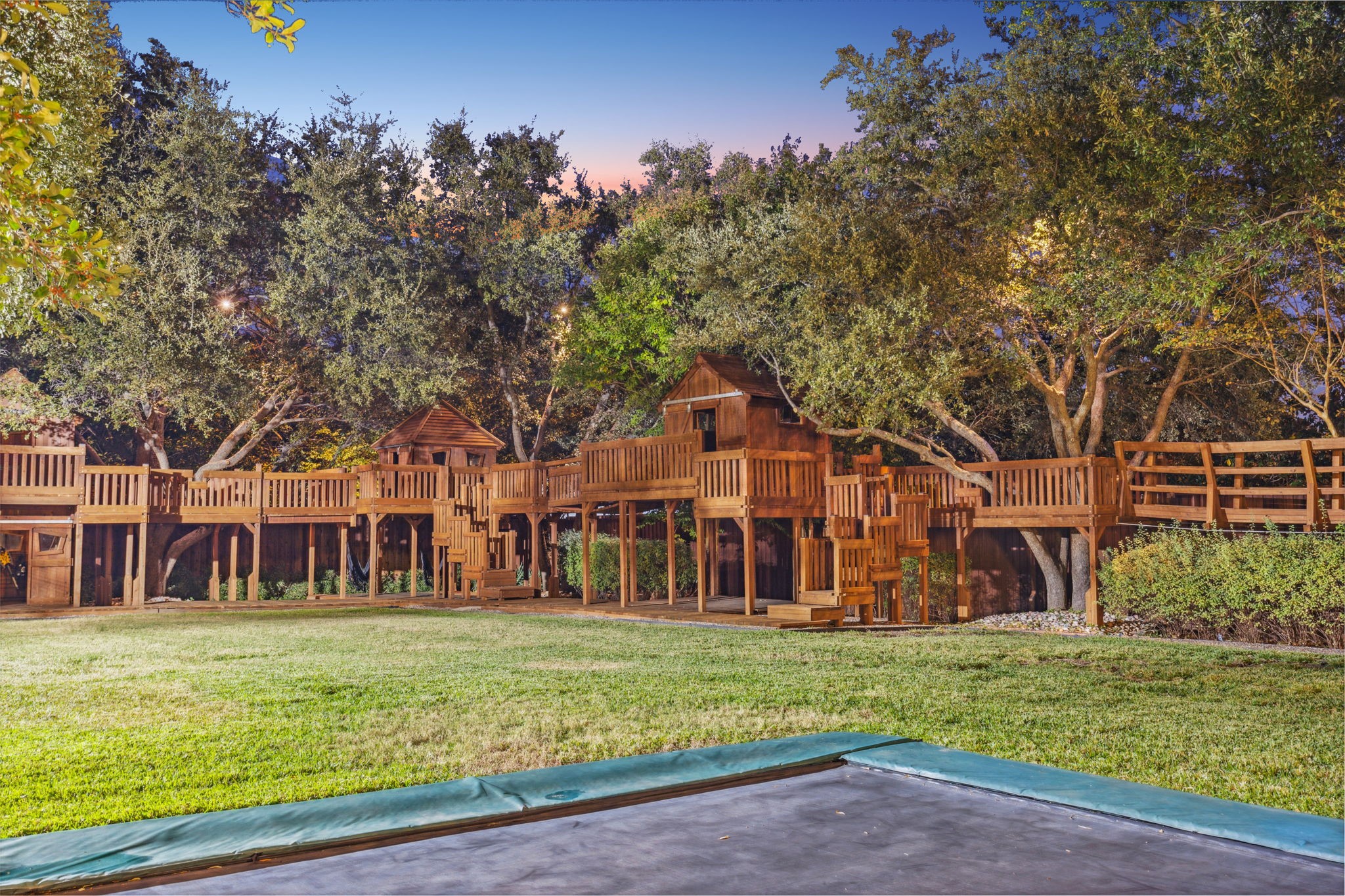6404 Lake Forest Drive