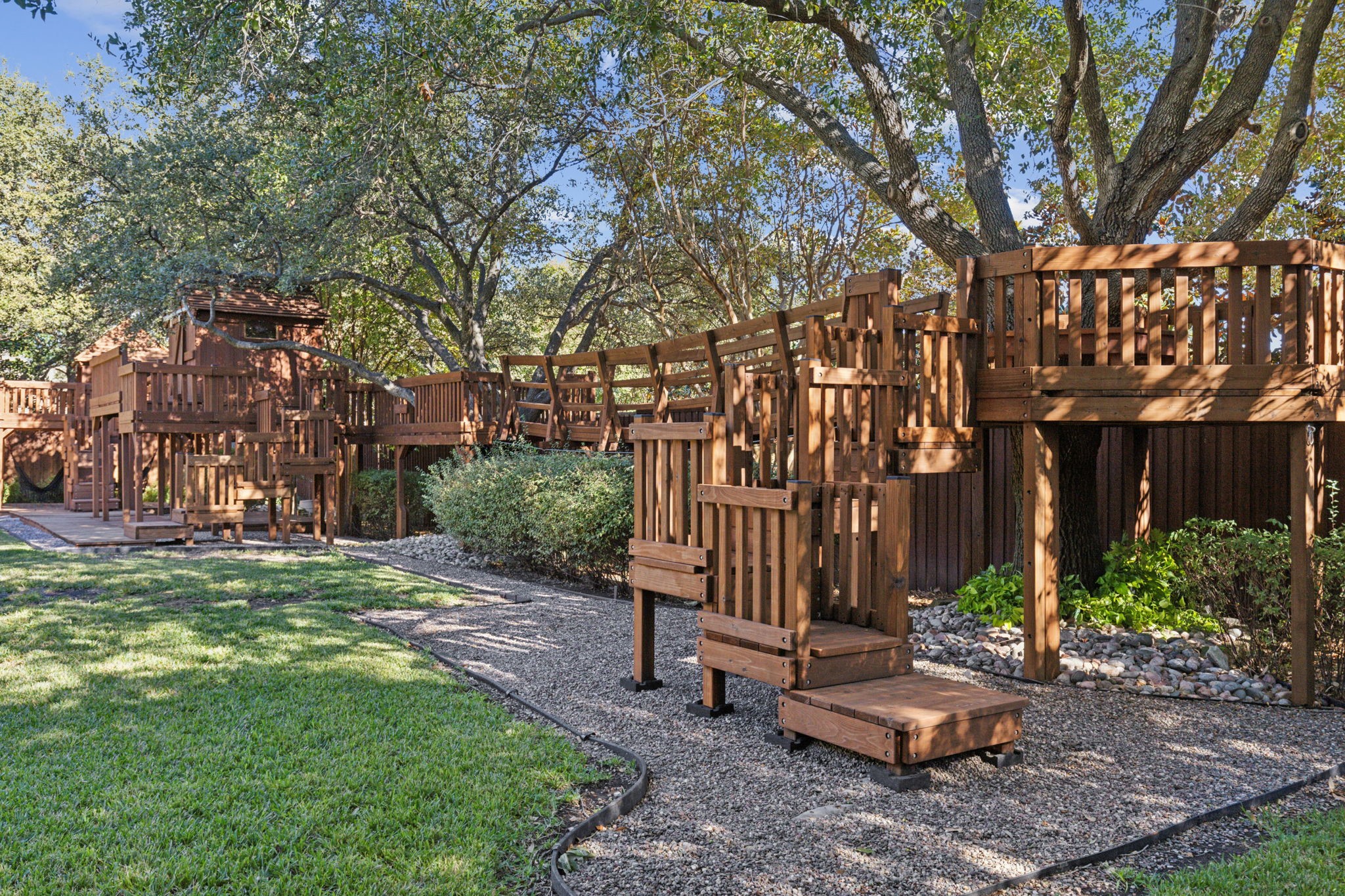 6404 Lake Forest Drive