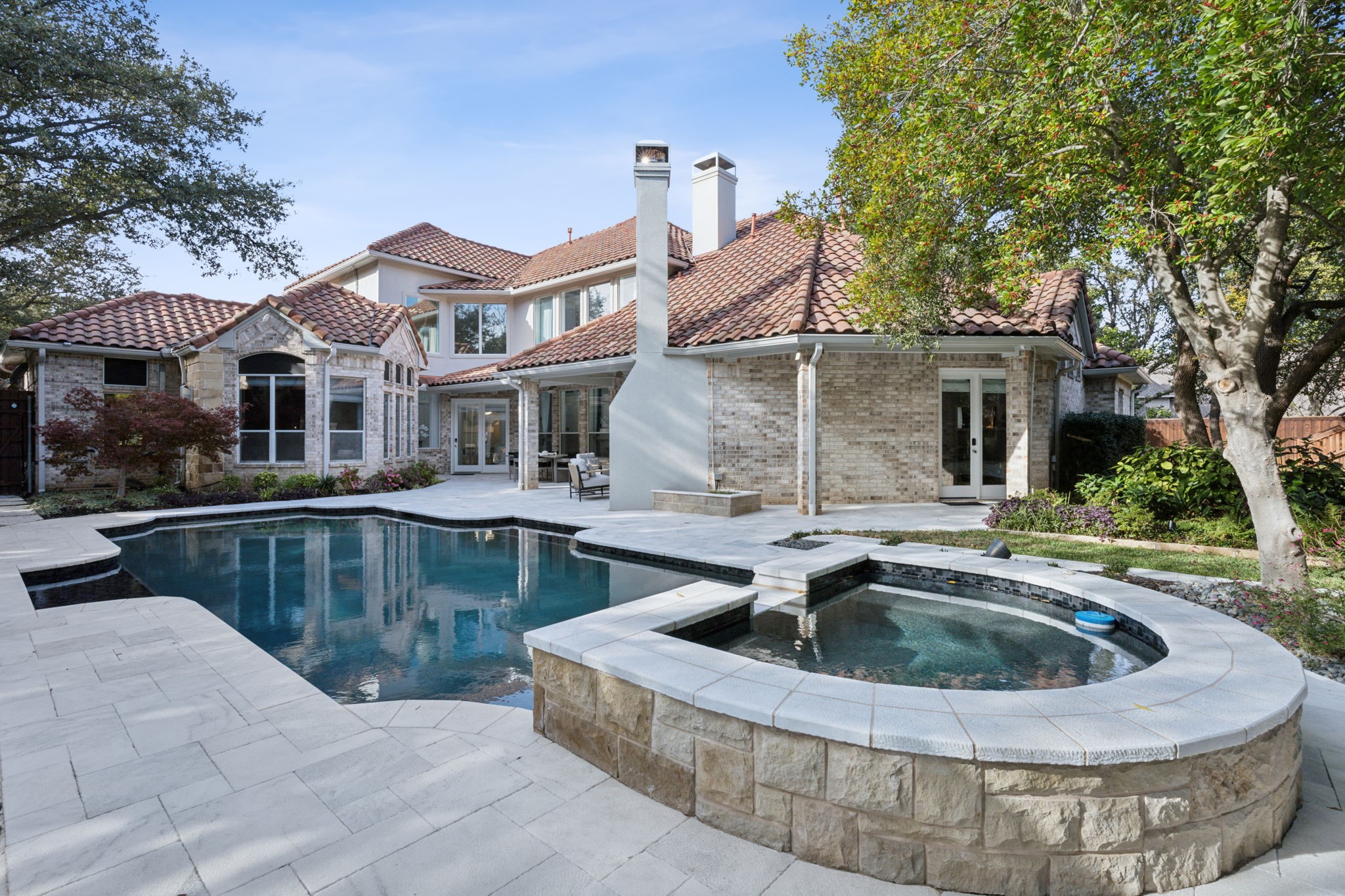 6404 Lake Forest Drive