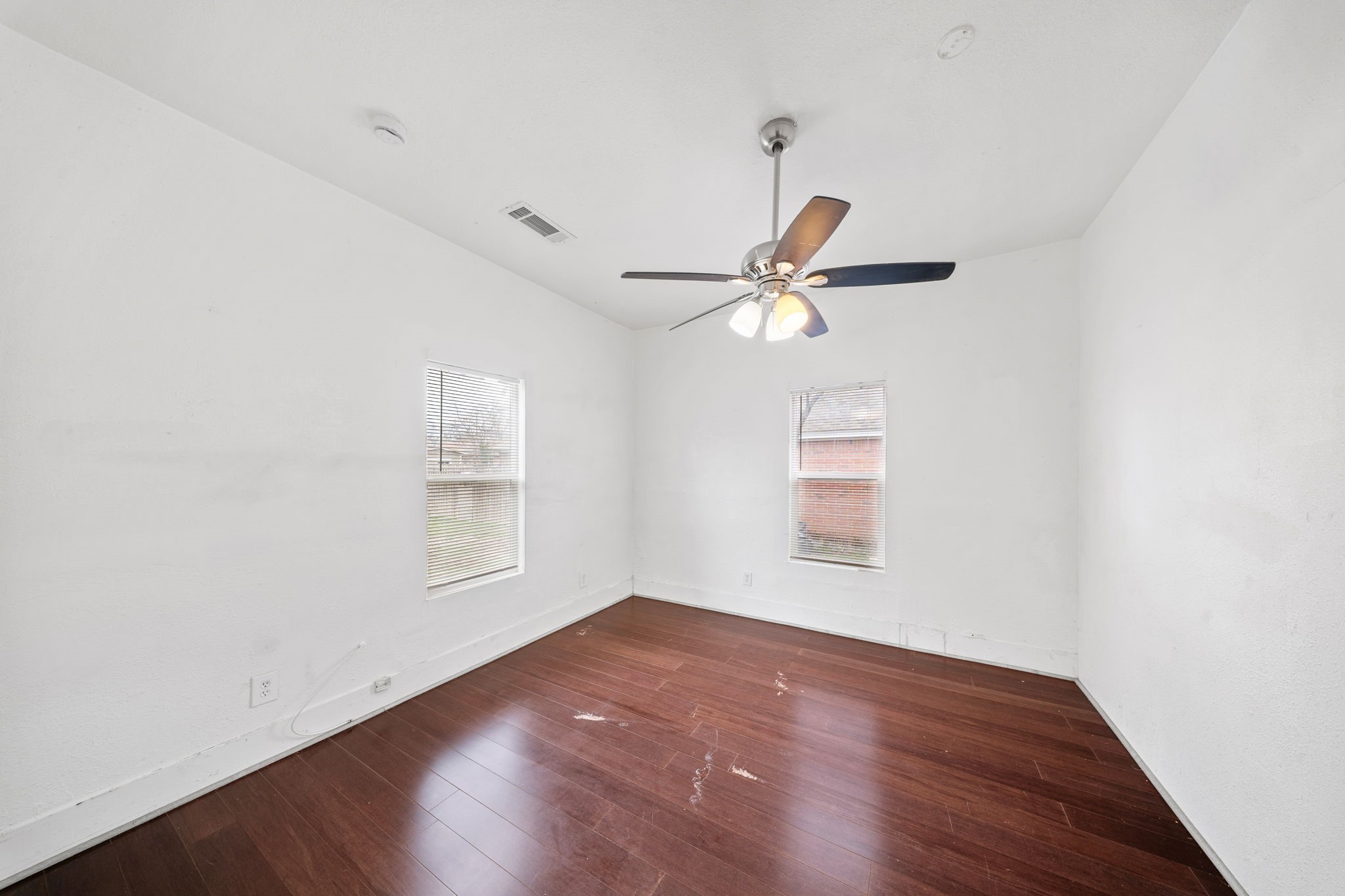 229 W Jerden