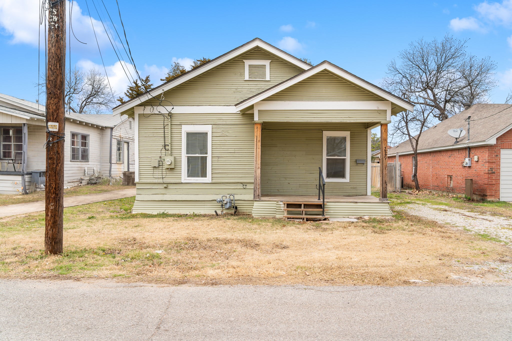 229 W Jerden