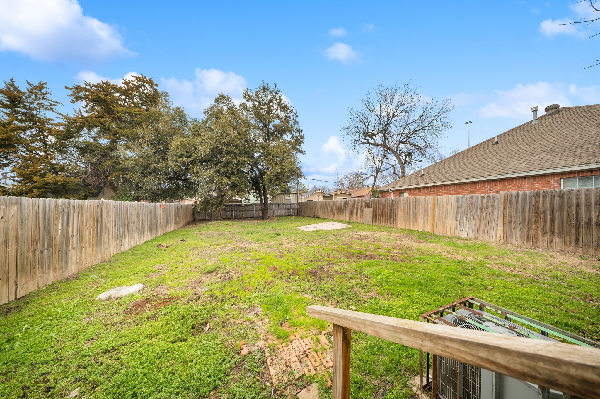 229 W Jerden