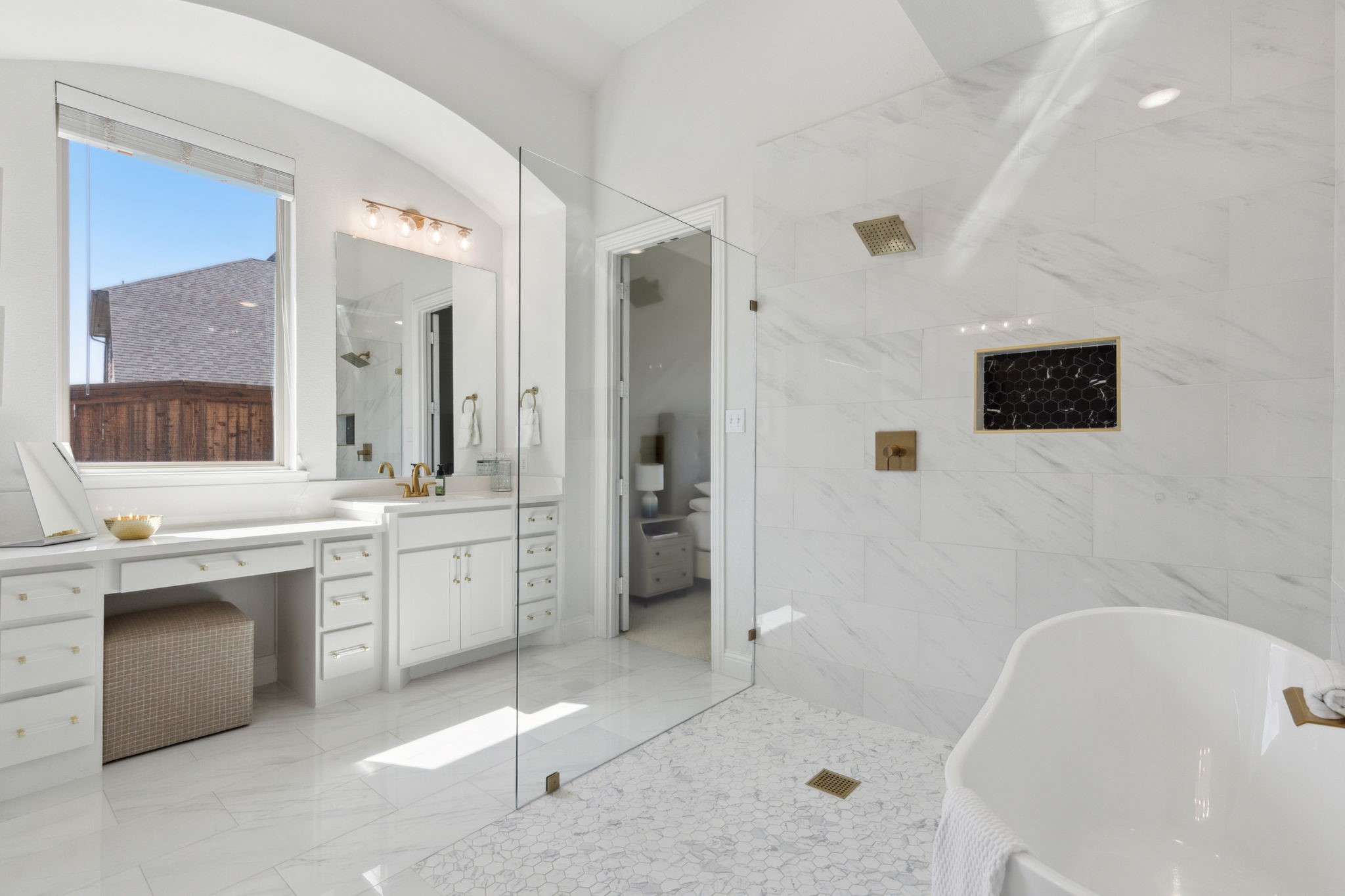 16213 Benbrook Boulevard