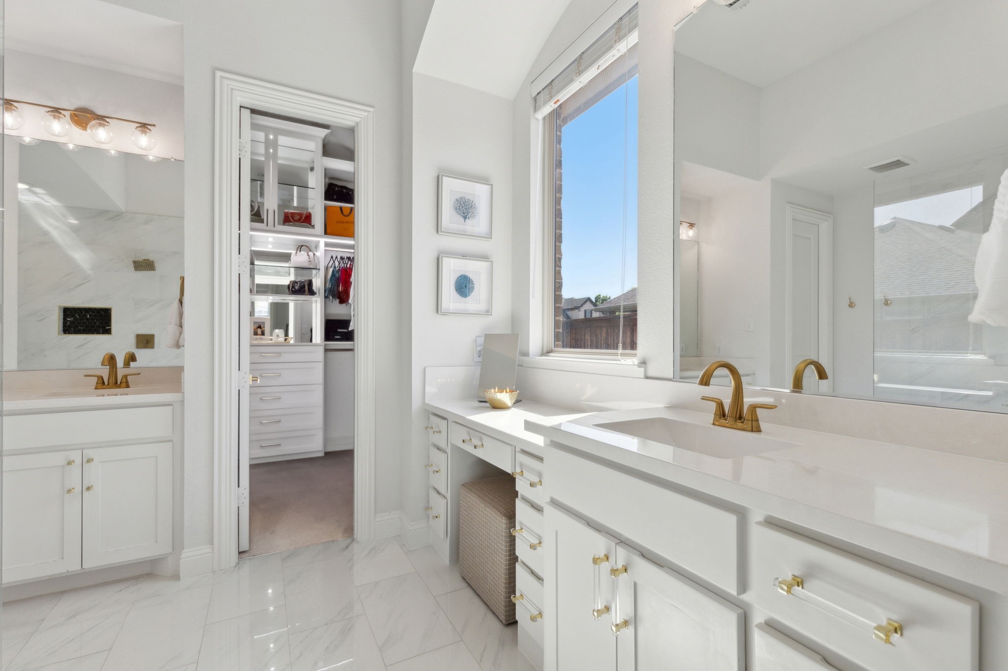 16213 Benbrook Boulevard