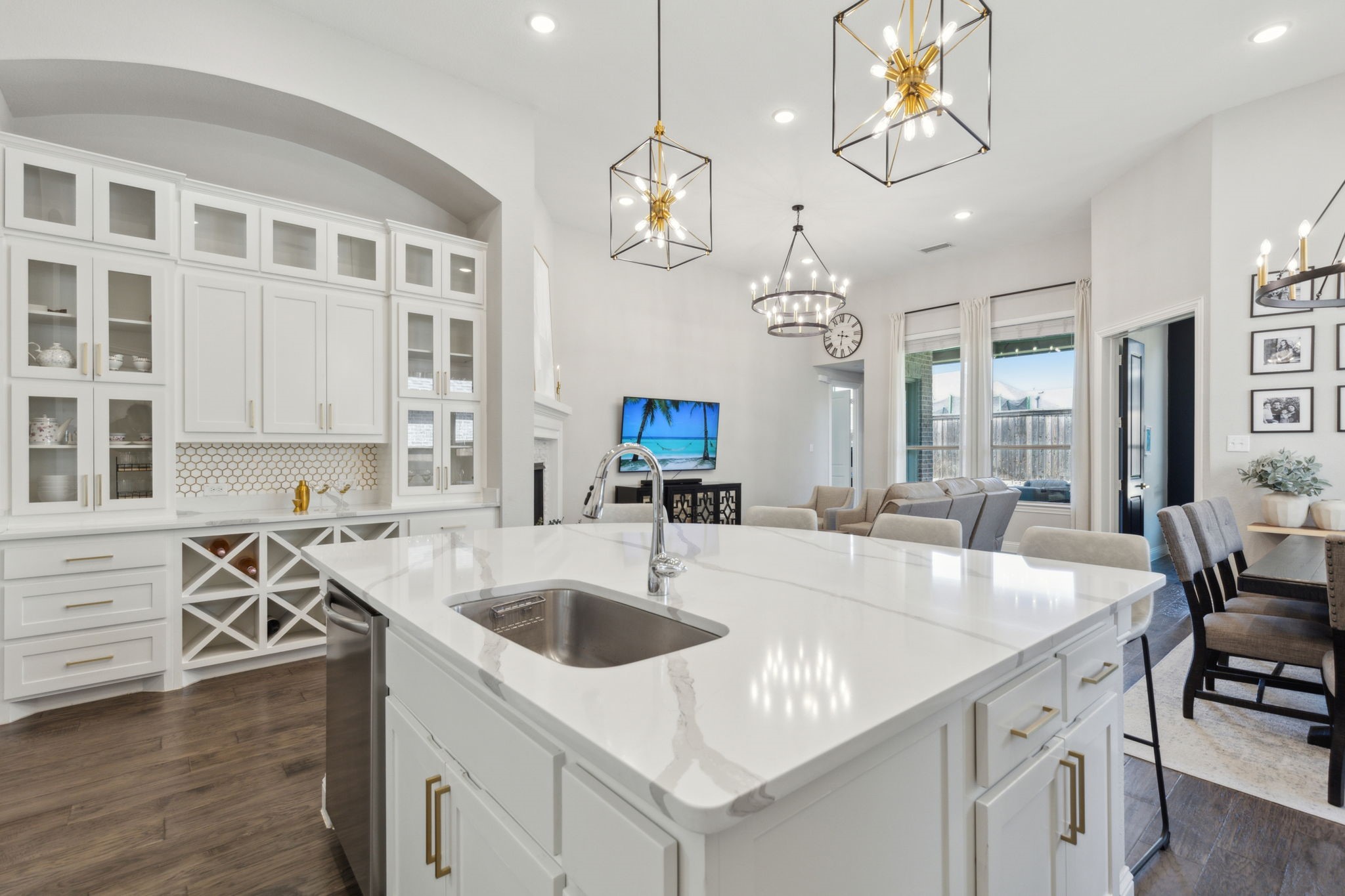 16213 Benbrook Boulevard