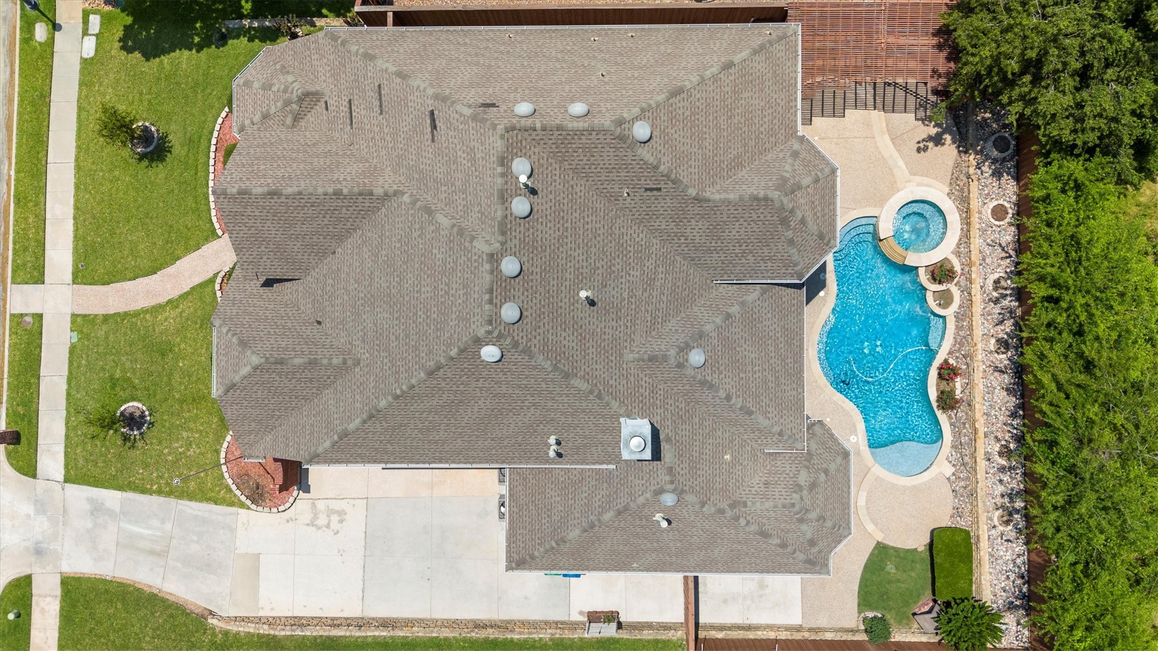 2609 Green Oak Drive