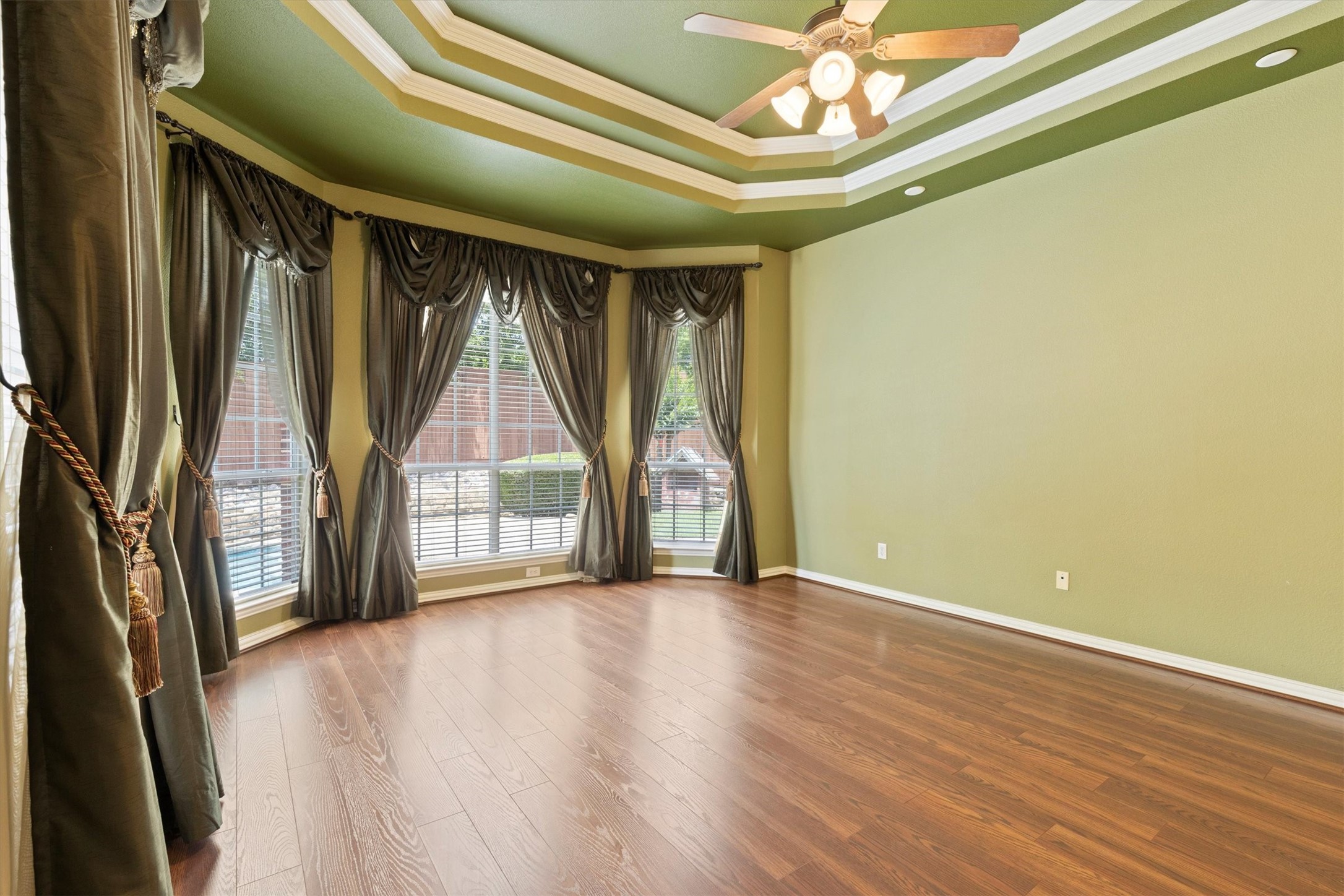 2609 Green Oak Drive