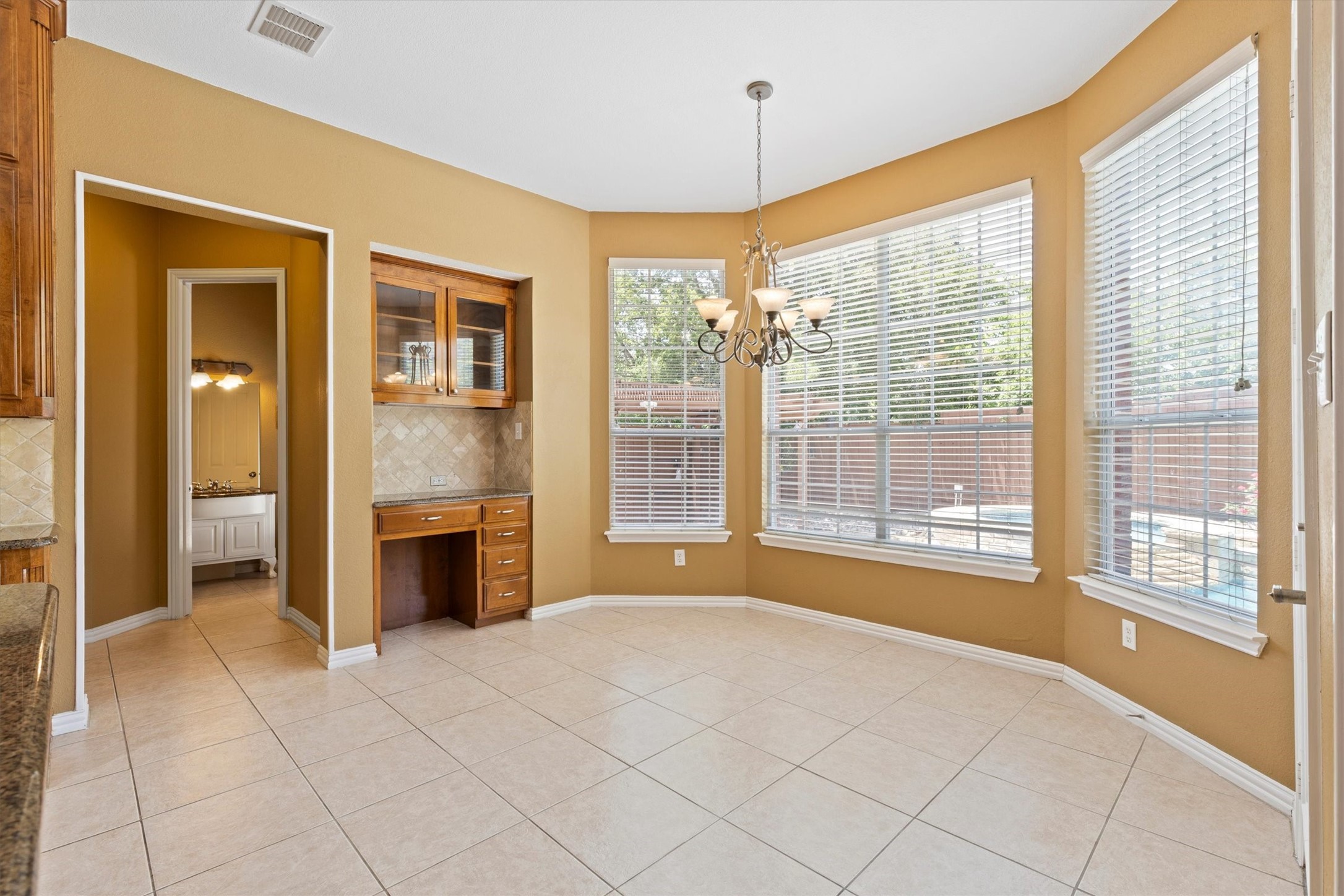 2609 Green Oak Drive