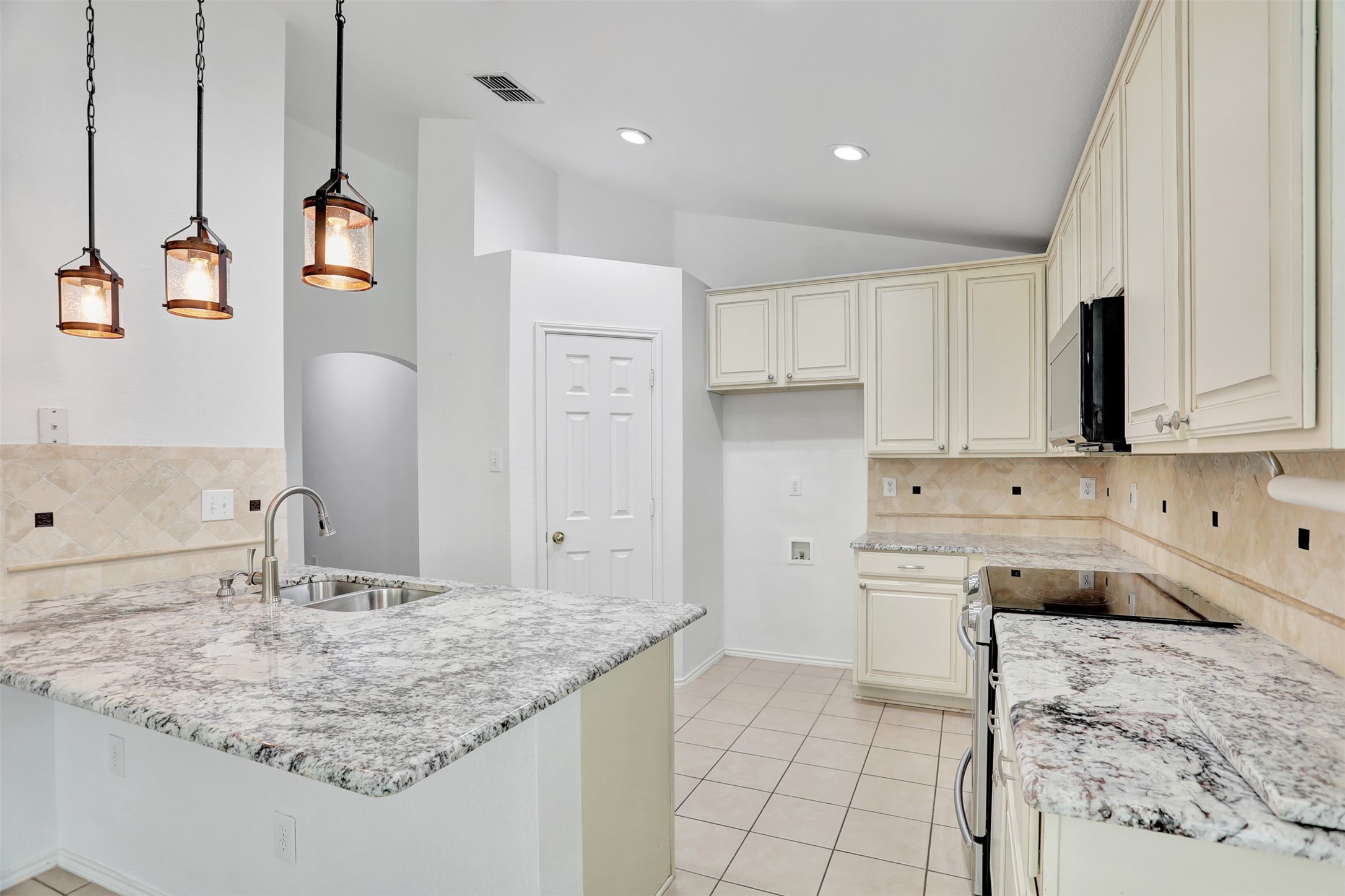 1401 Cedar Springs Drive