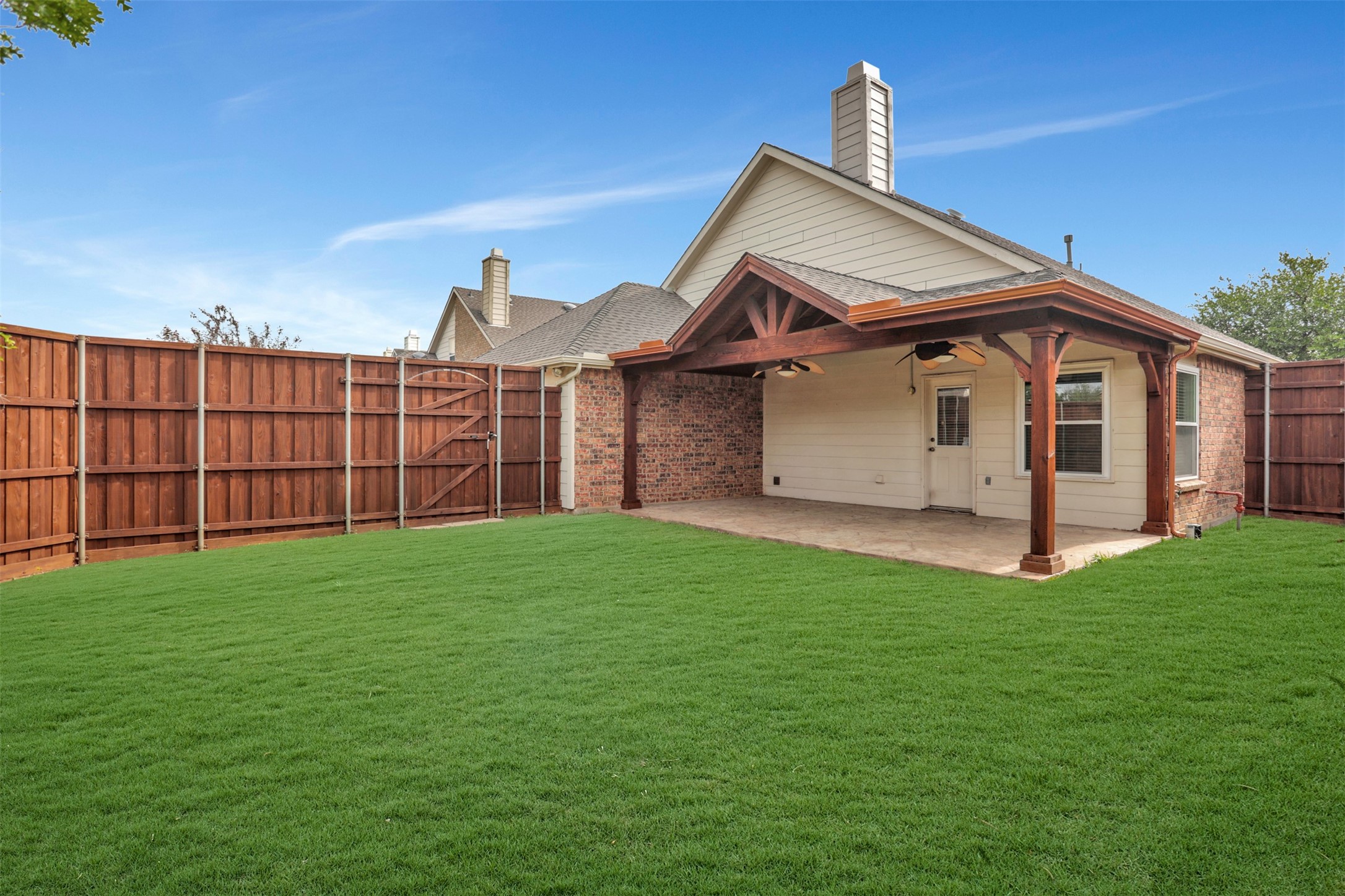1401 Cedar Springs Drive