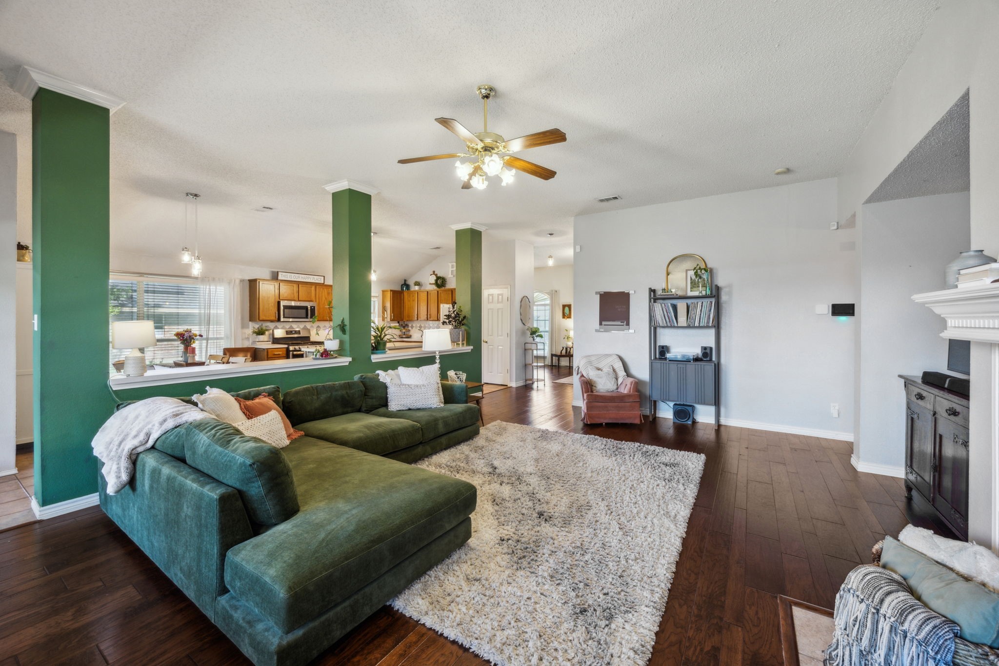 3207 Lakehurst Drive