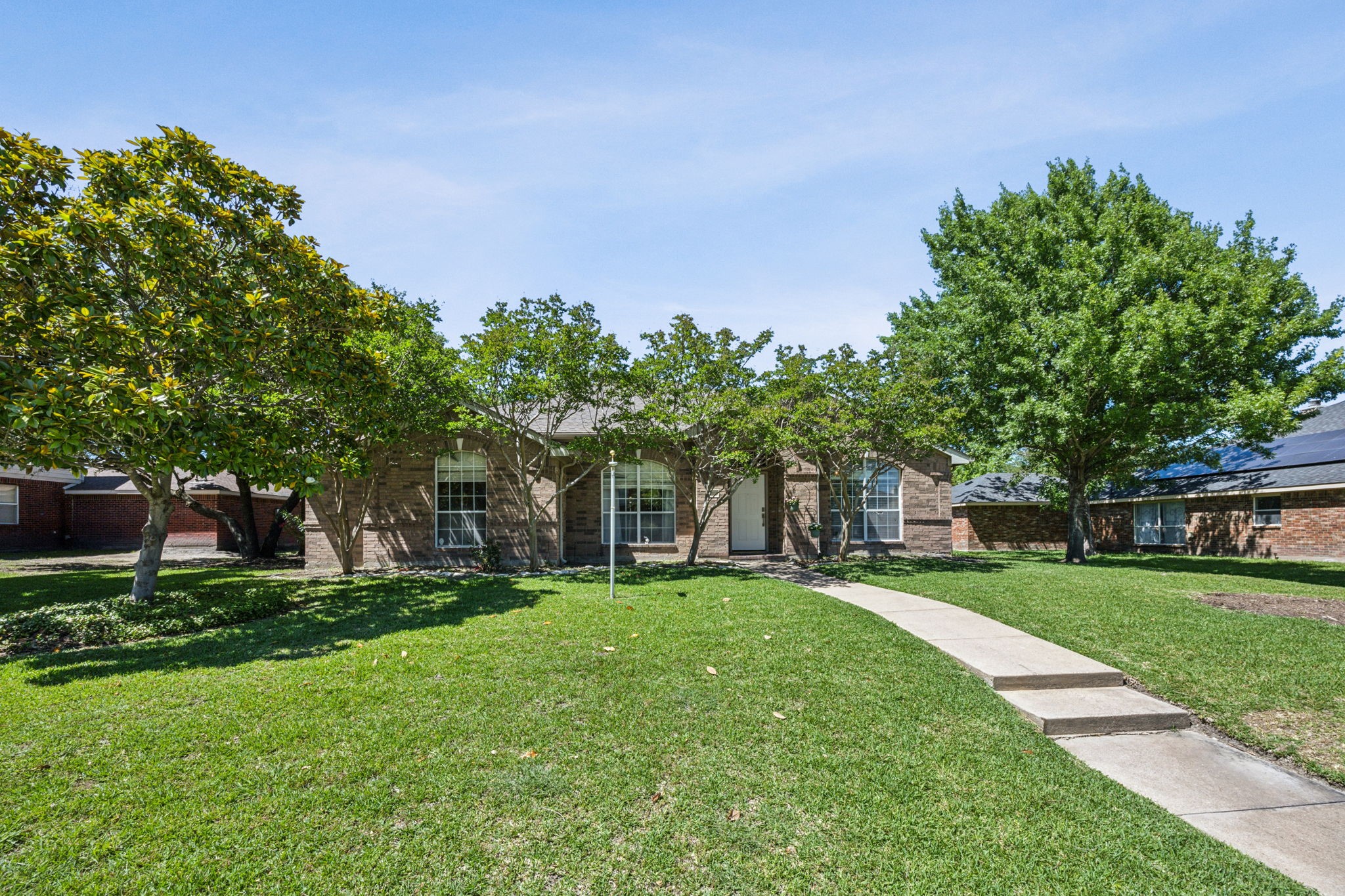 3207 Lakehurst Drive