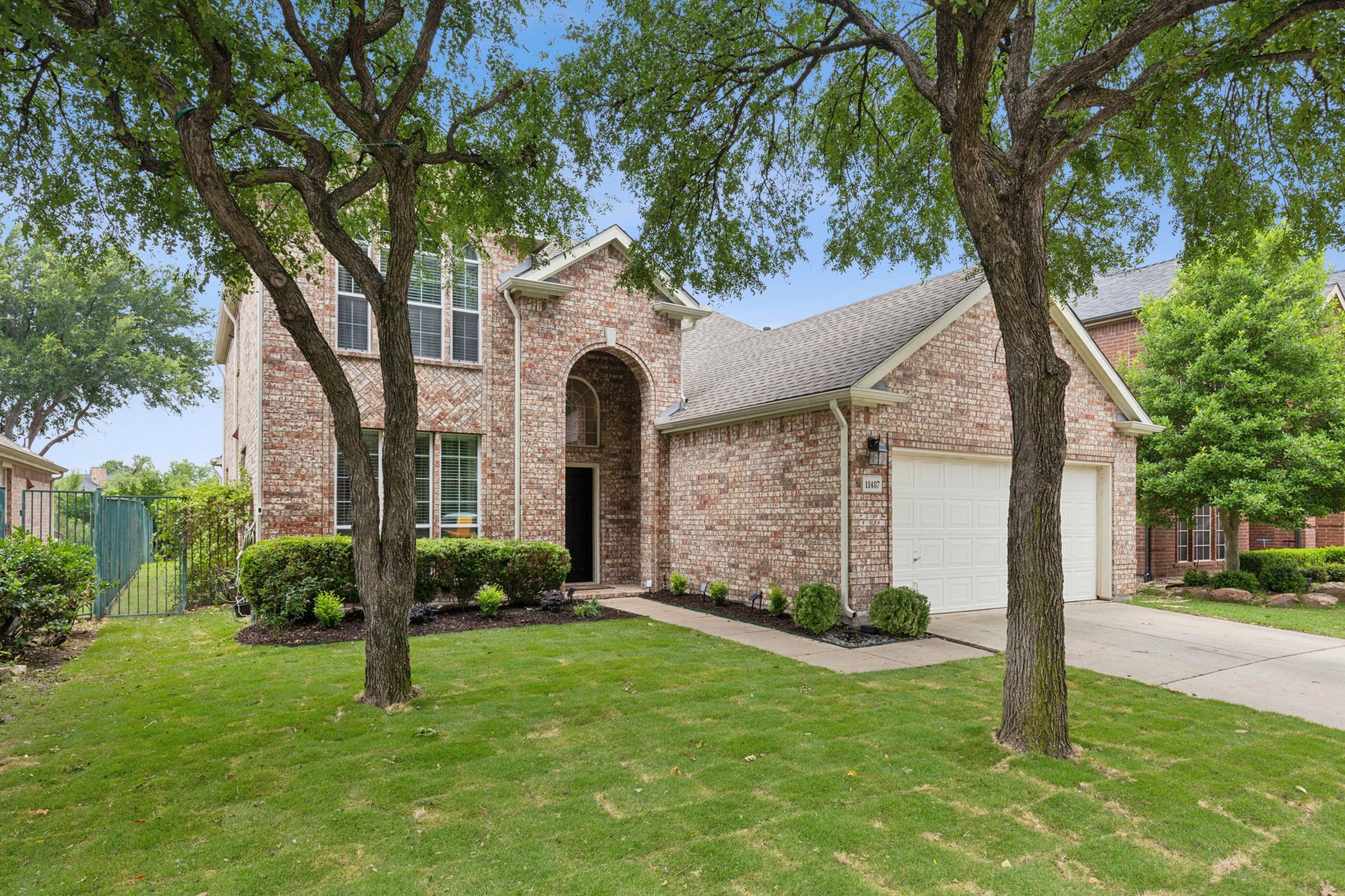 11487 Balcones Drive