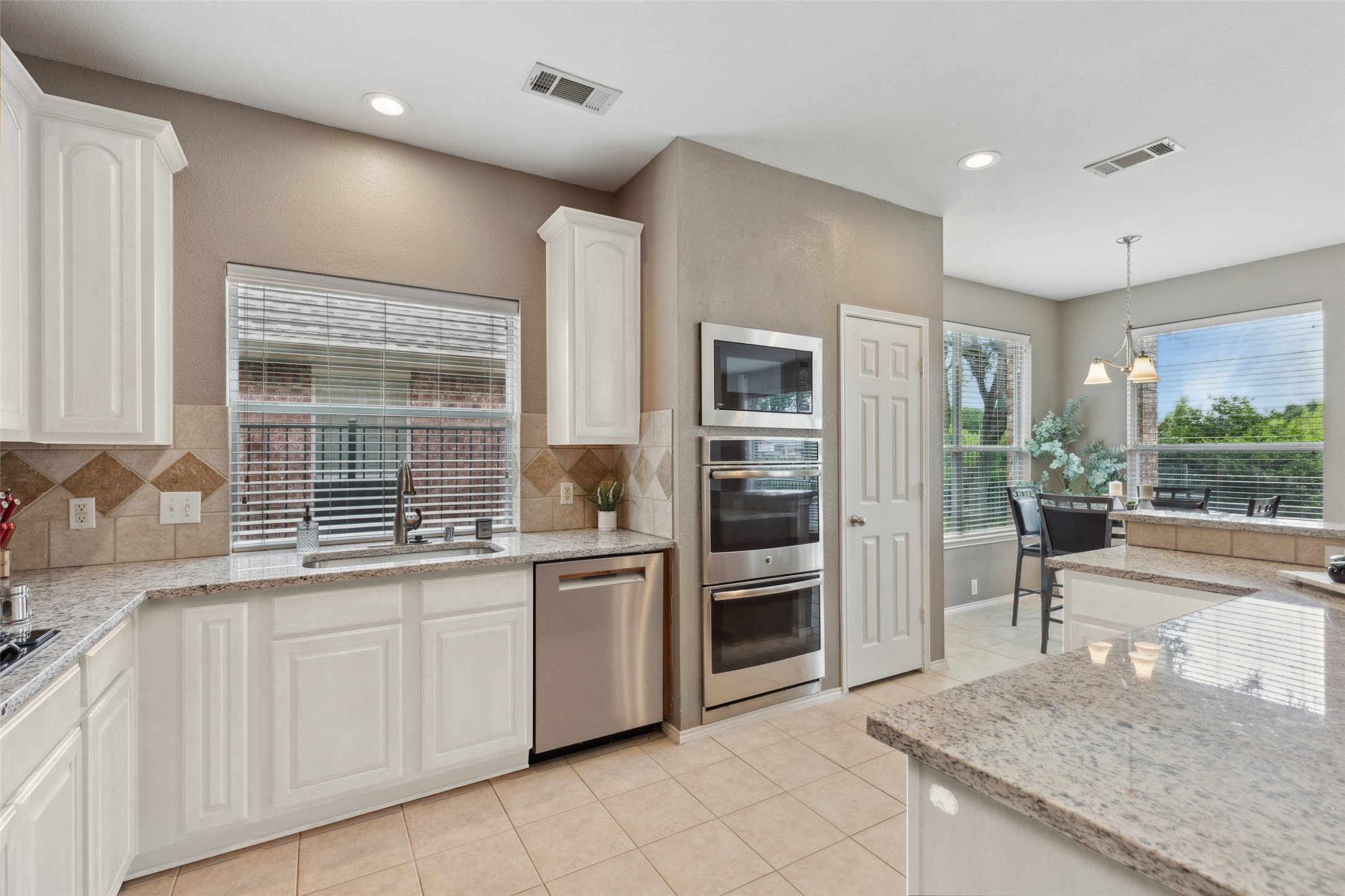 11487 Balcones Drive