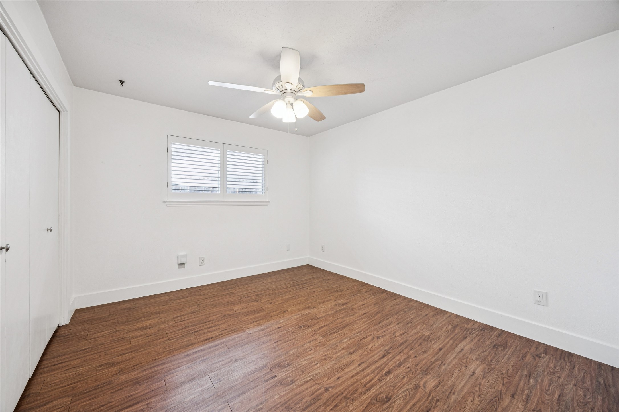 2529 W 12th Street