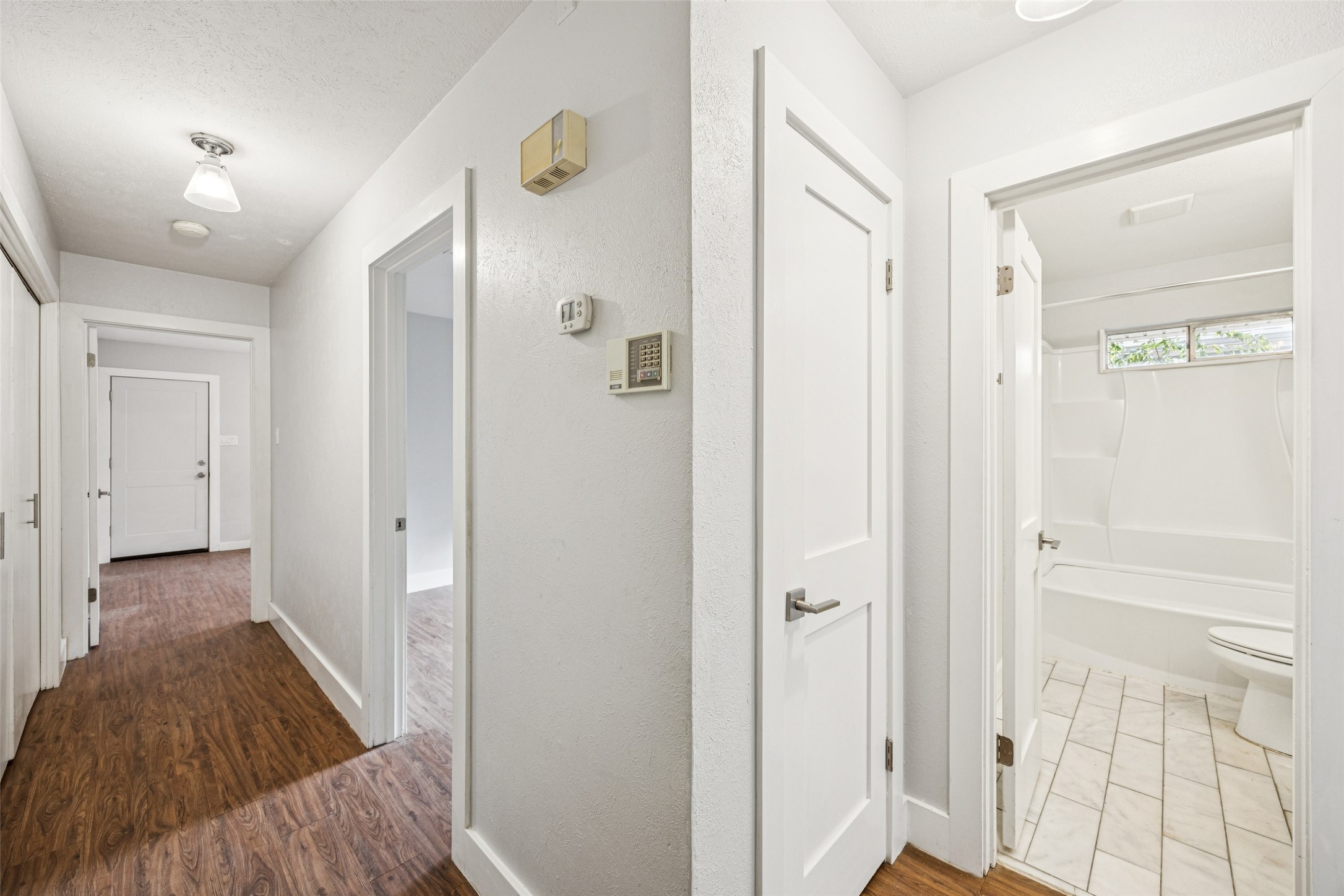 2529 W 12th Street