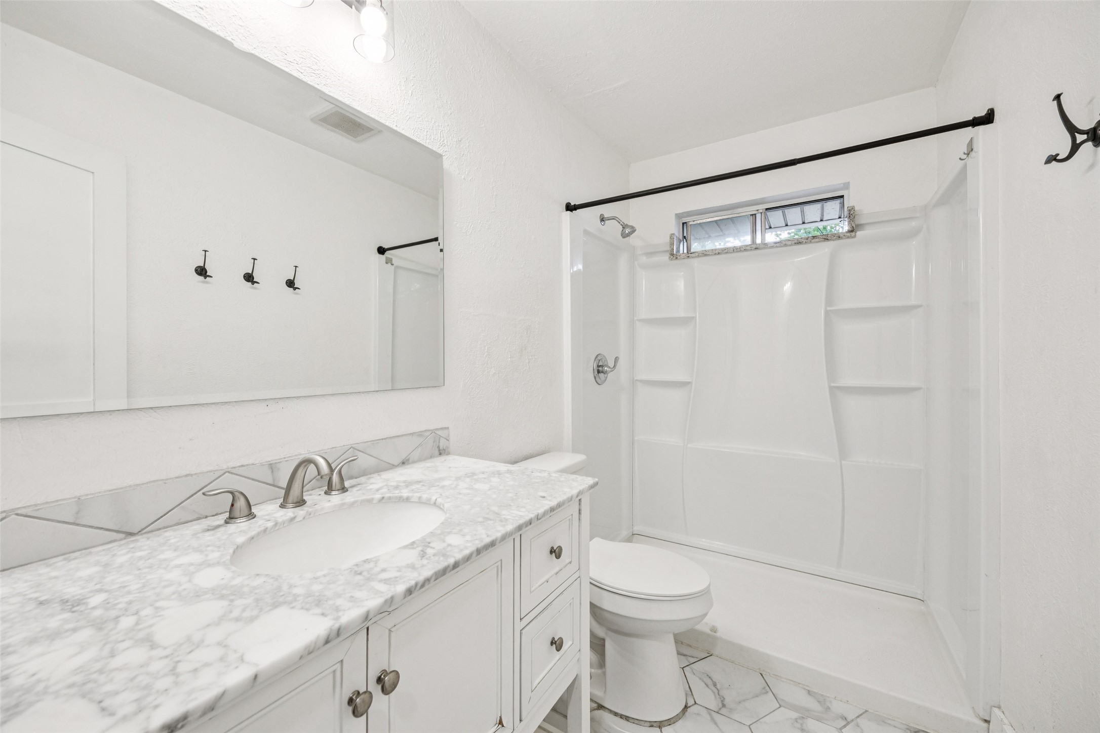 2529 W 12th Street