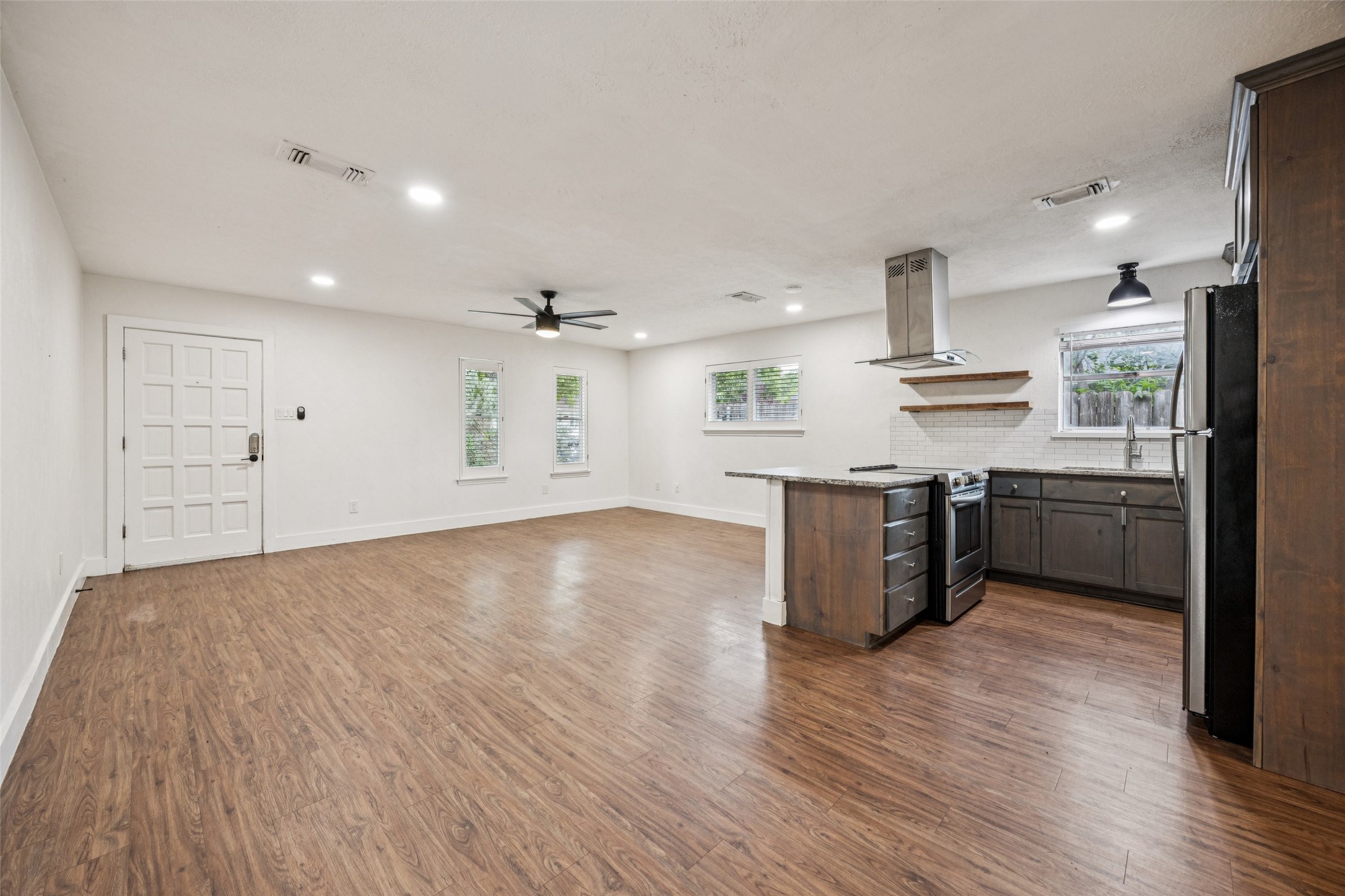 2529 W Twelfth Street