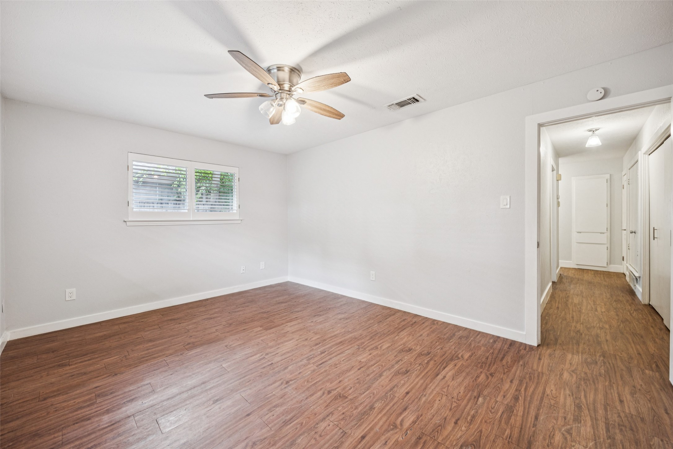 2529 W Twelfth Street