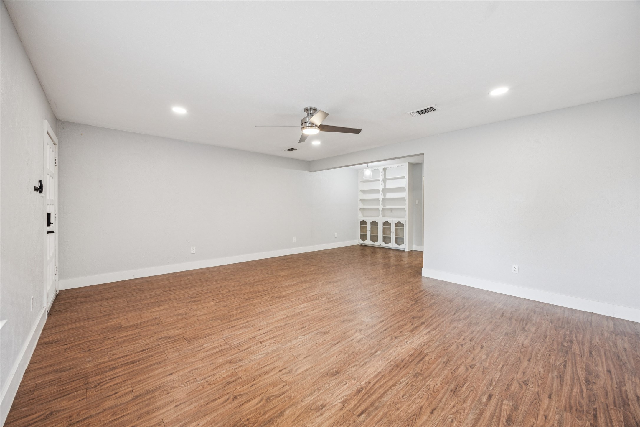 2529 W Twelfth Street