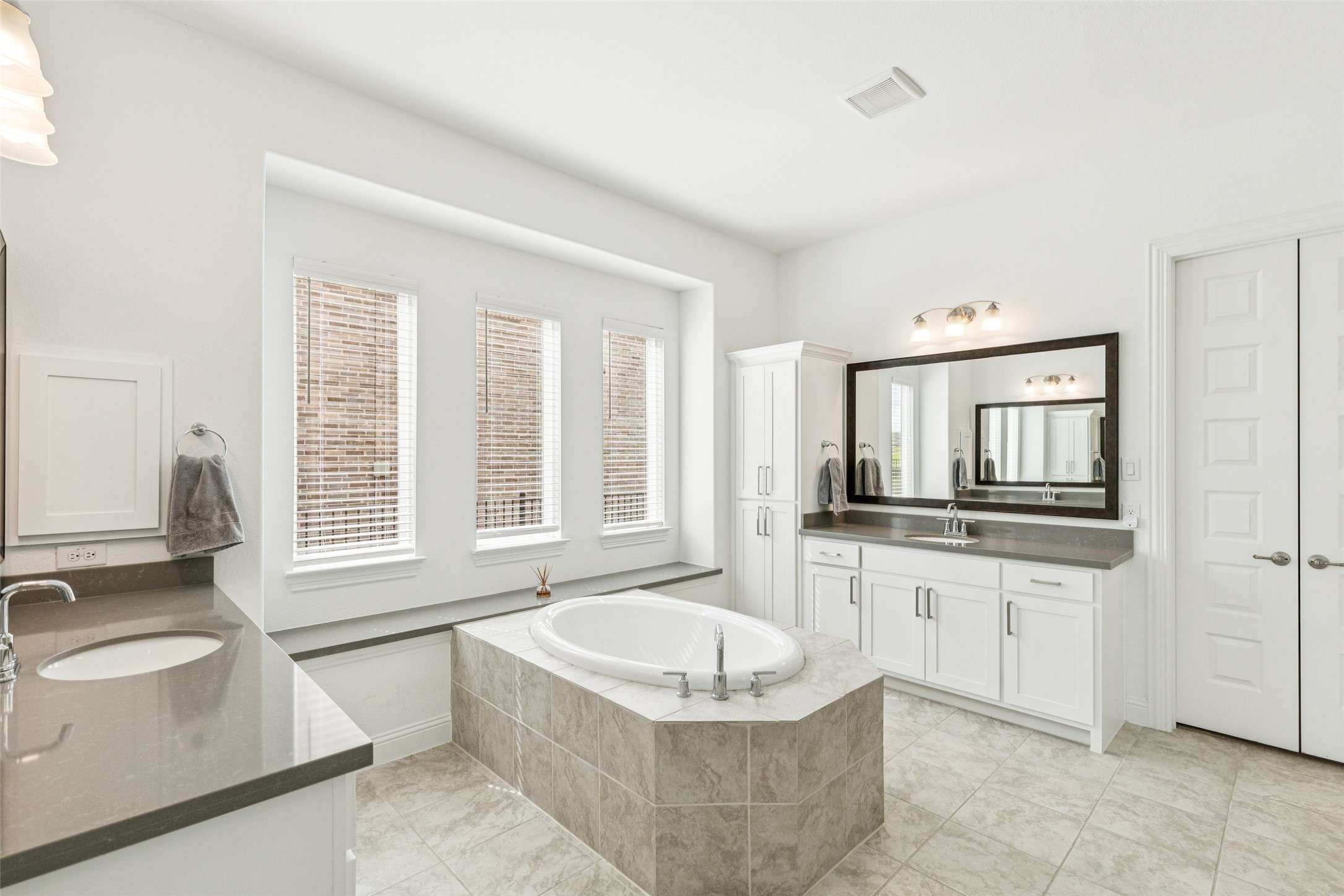 4101 Yellow Jasmine Lane