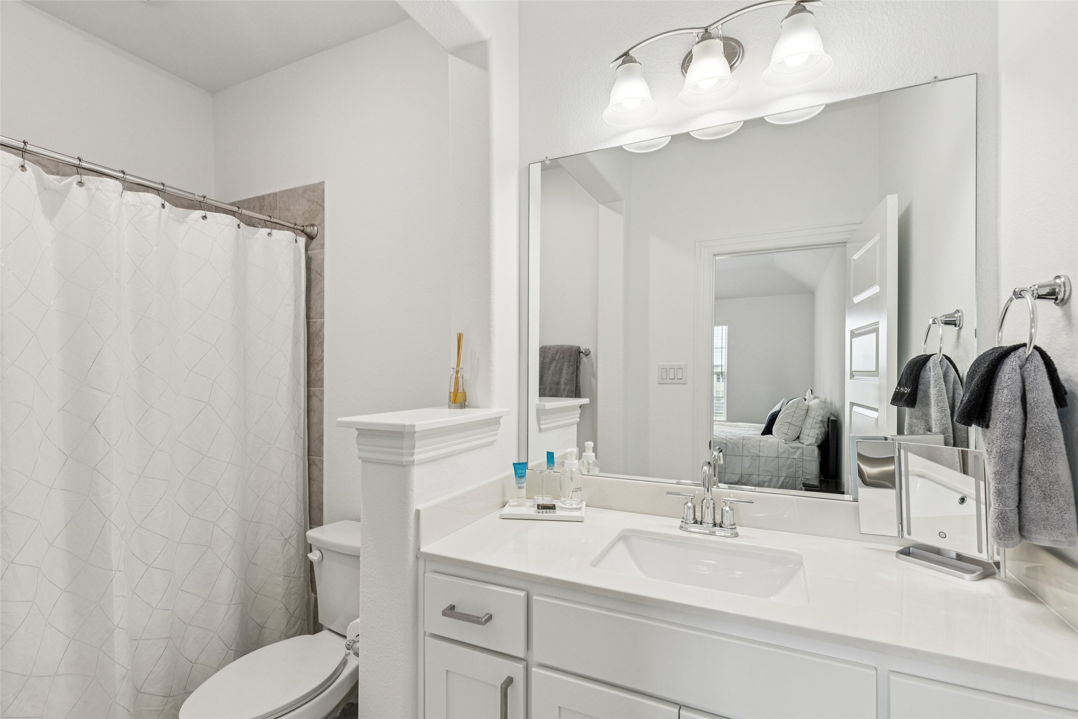 4101 Yellow Jasmine Lane