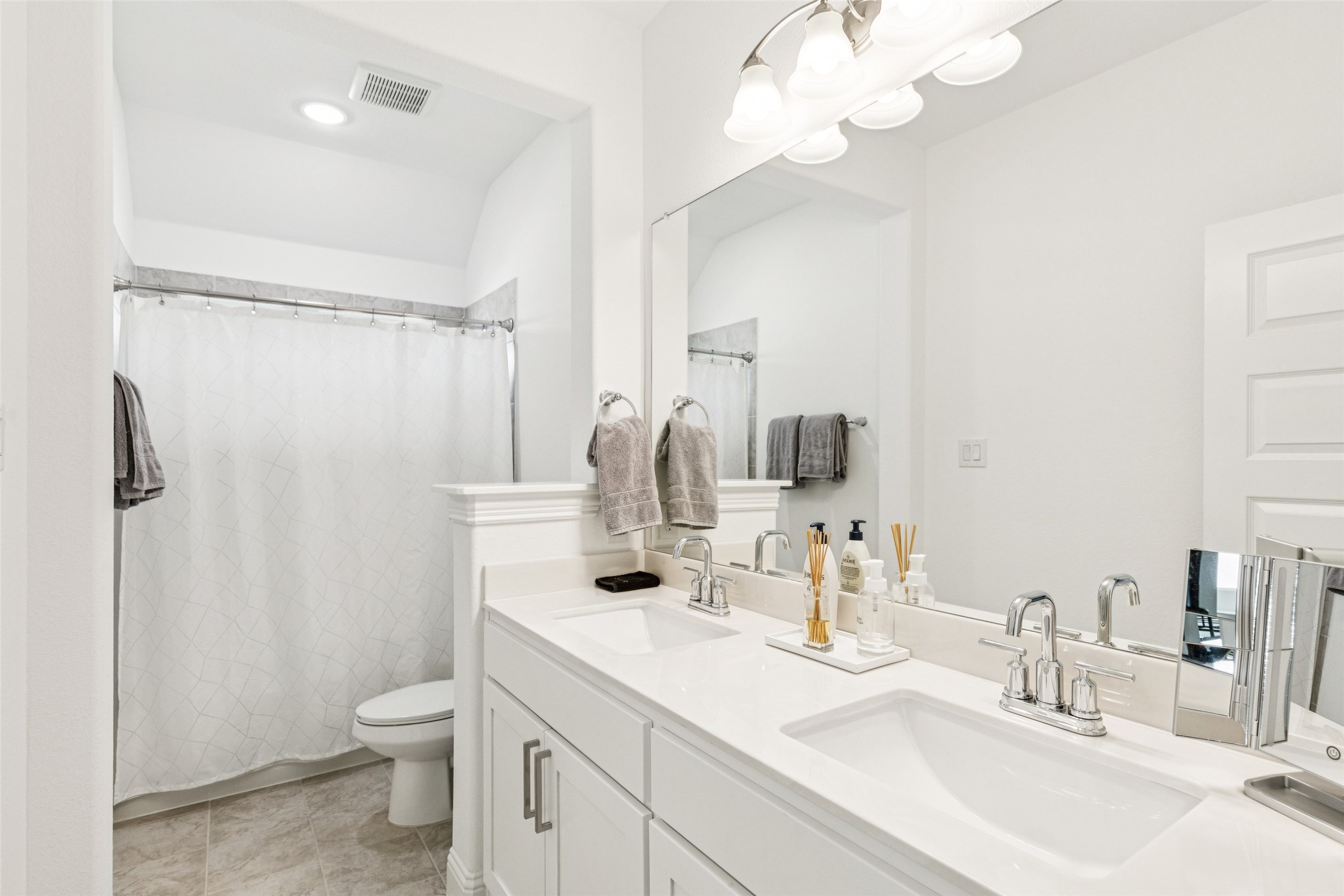 4101 Yellow Jasmine Lane