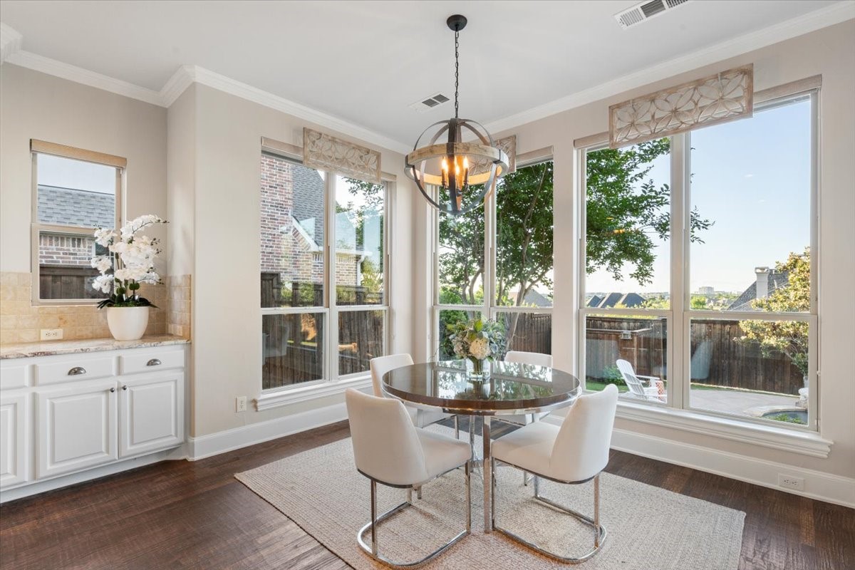 2709 King Arthur Boulevard