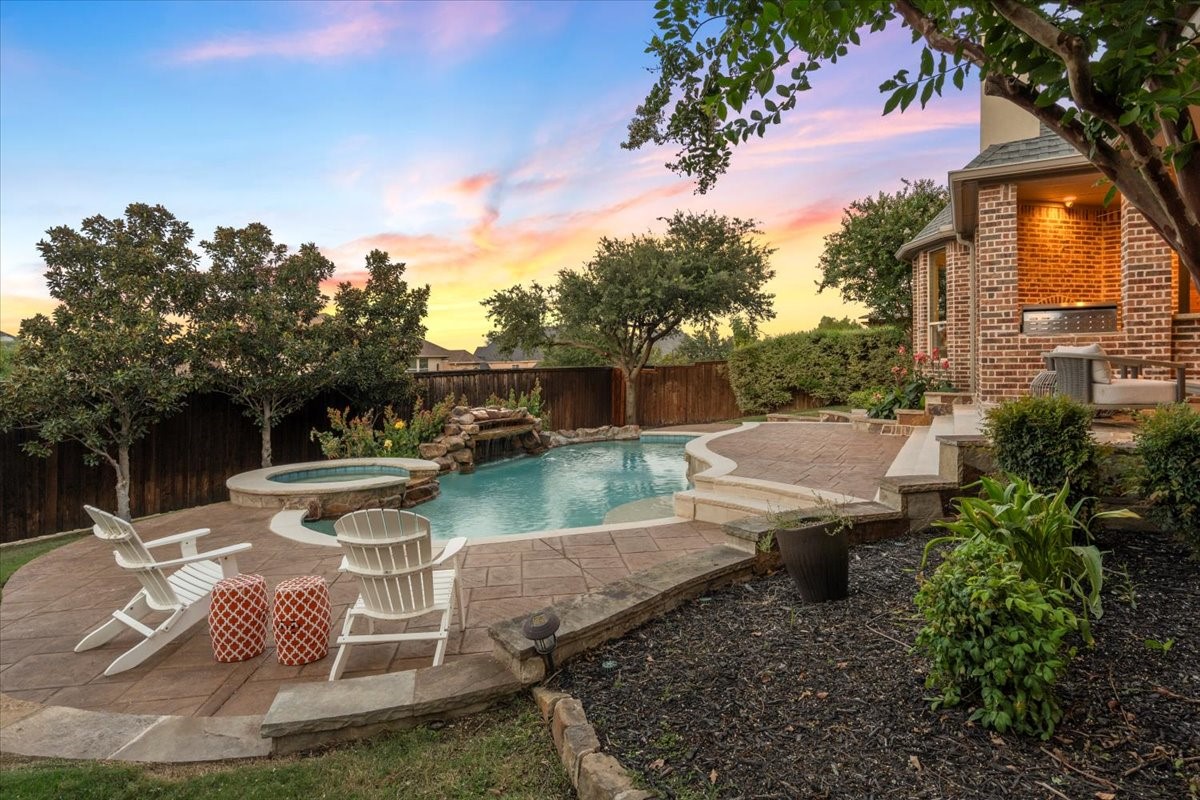 2709 King Arthur Boulevard