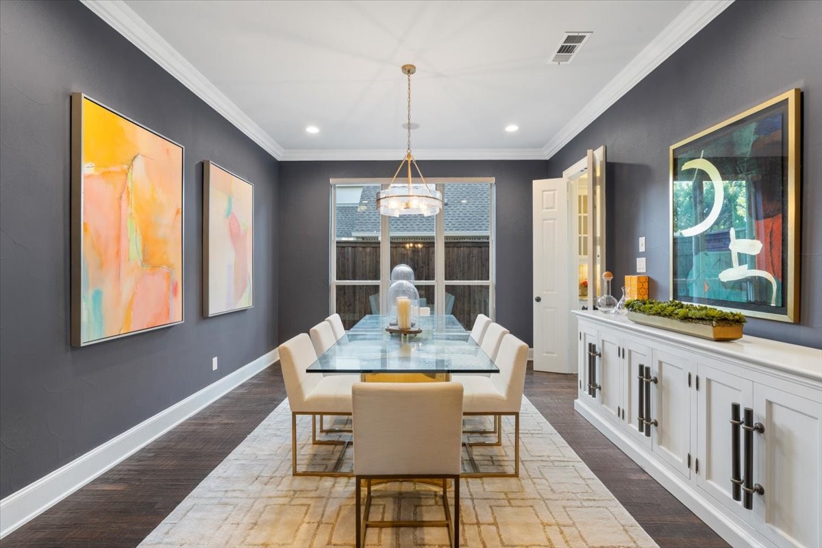 2709 King Arthur Boulevard