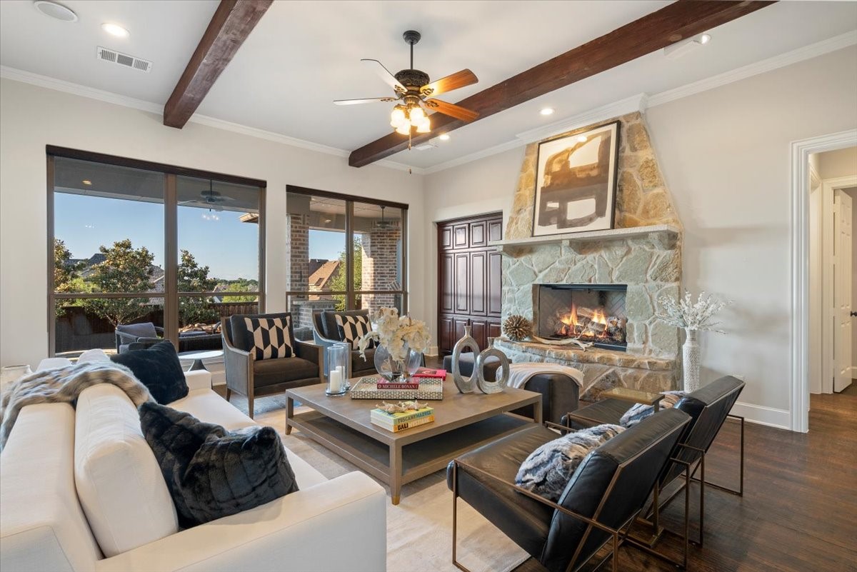 2709 King Arthur Boulevard