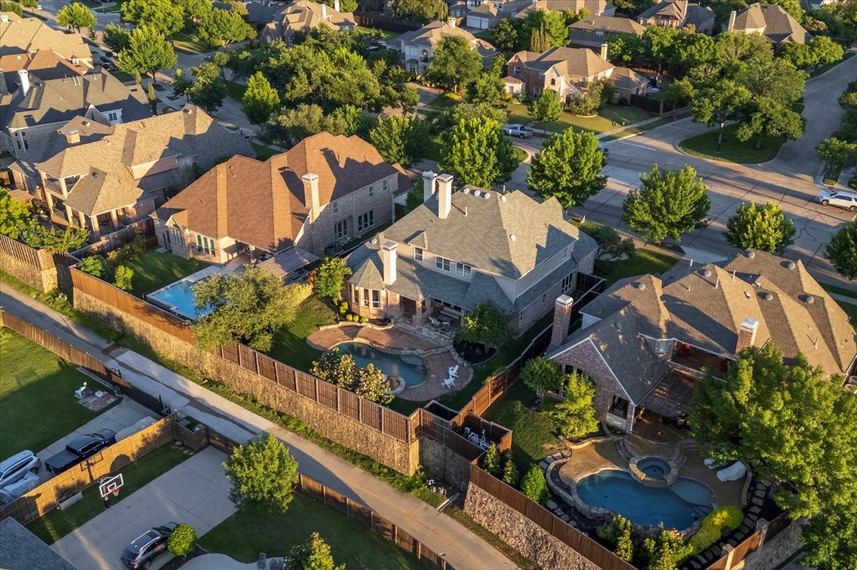 2709 King Arthur Boulevard