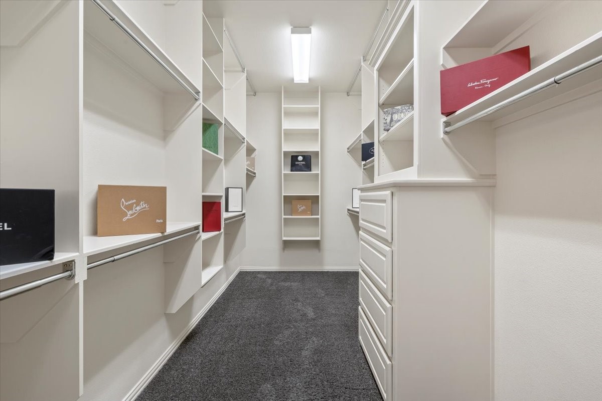 2709 King Arthur Boulevard