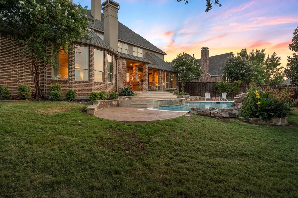 2709 King Arthur Boulevard