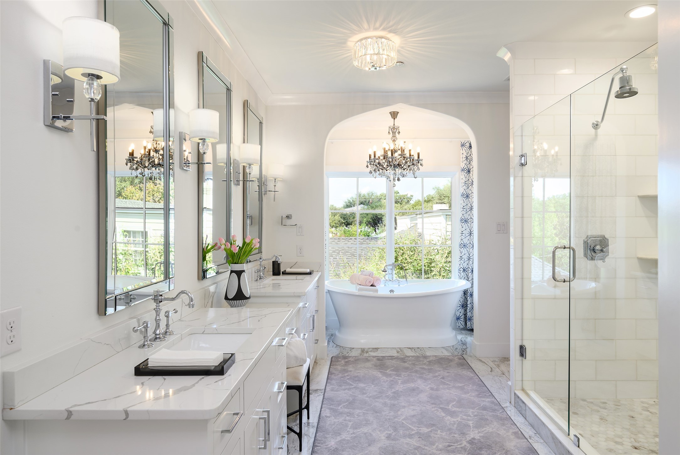 4557 Belclaire Avenue