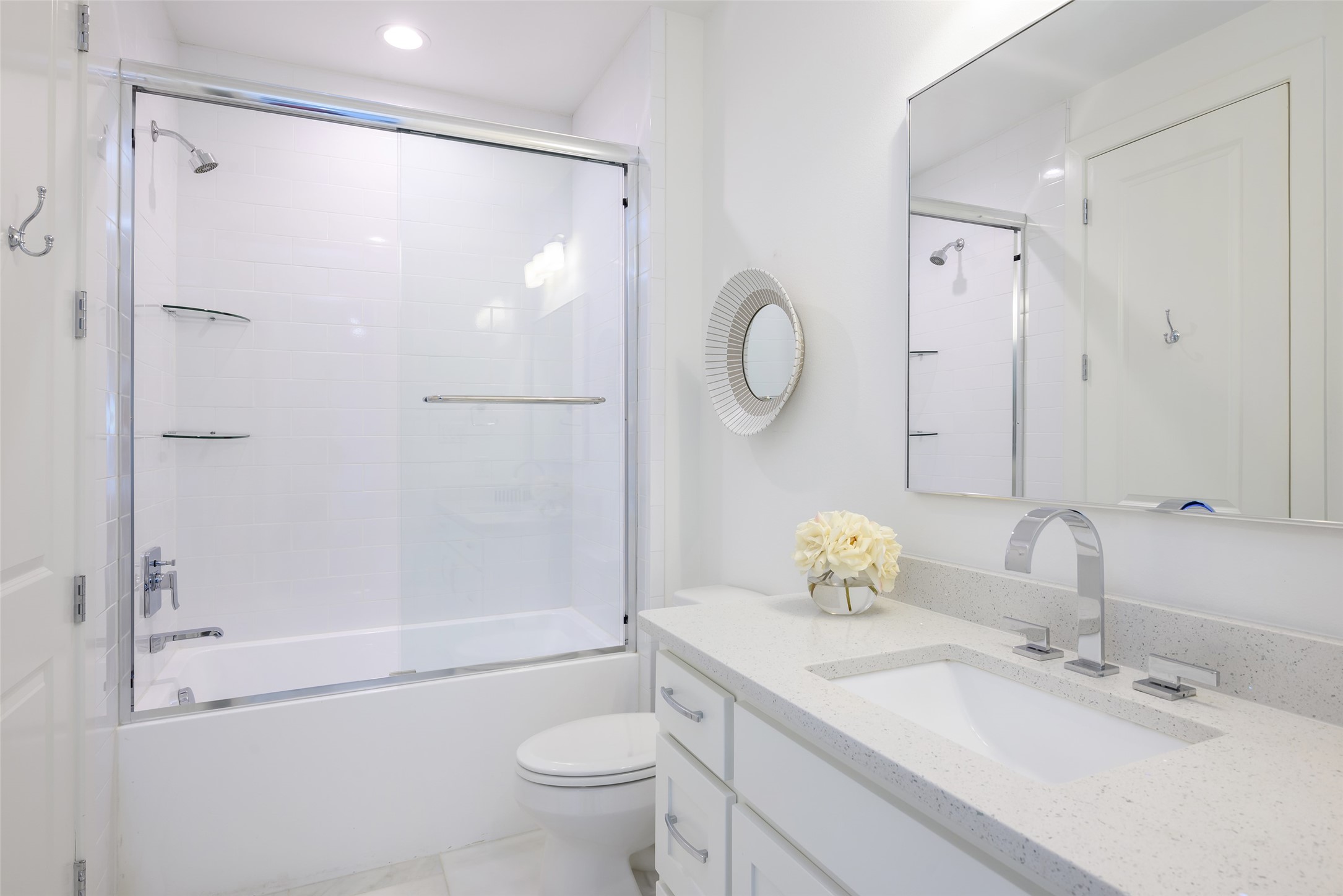 4557 Belclaire Avenue