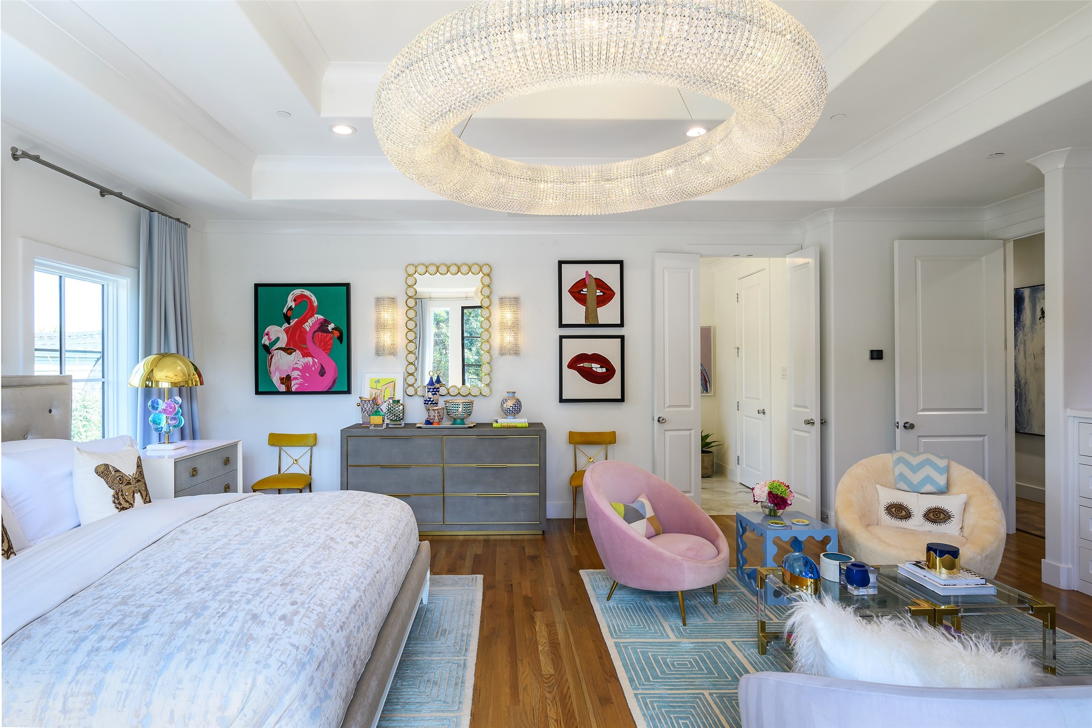 4557 Belclaire Avenue