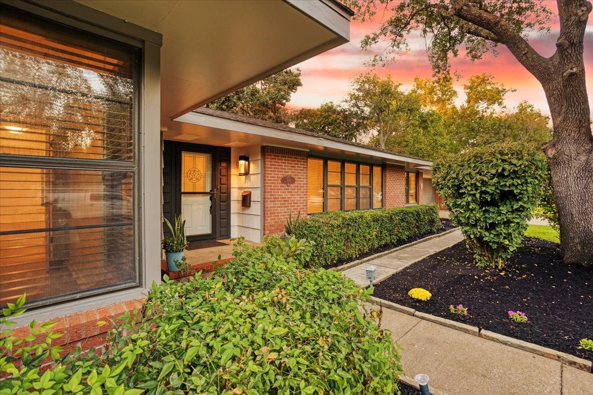 524 N Wharton Street