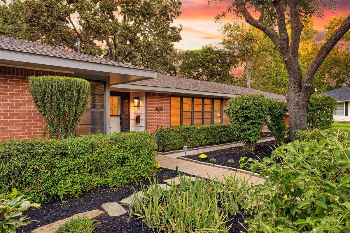 524 N Wharton Street