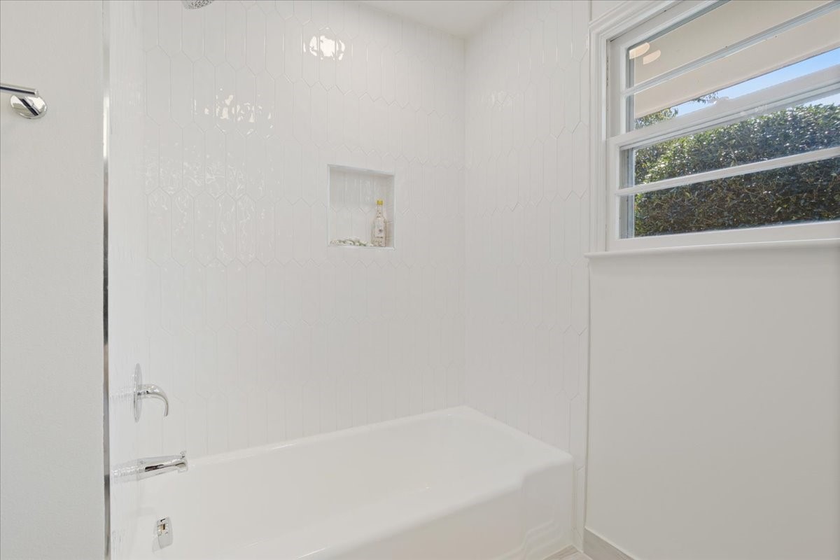 524 N Wharton Street