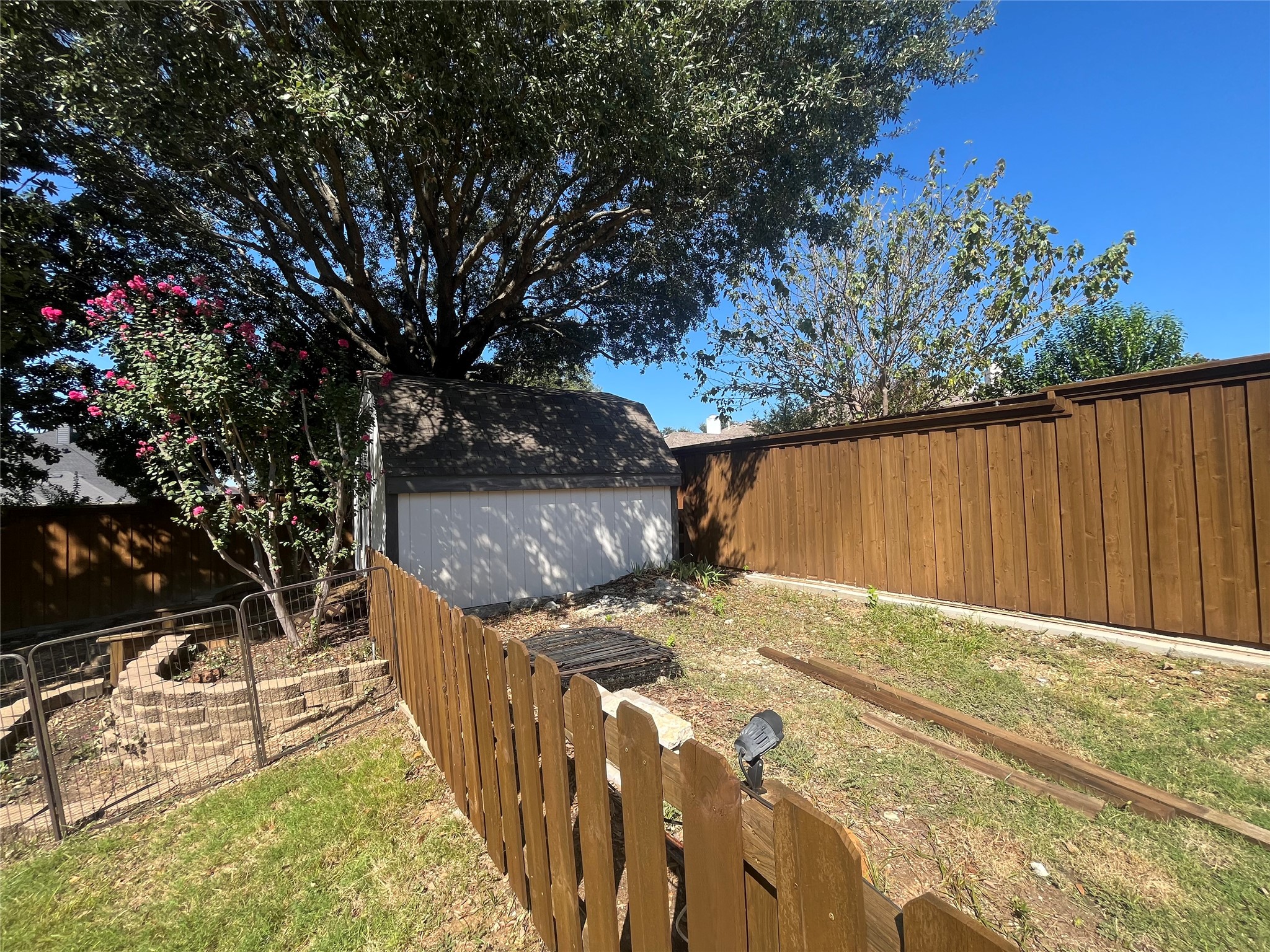 8402 Pinnacle Drive
